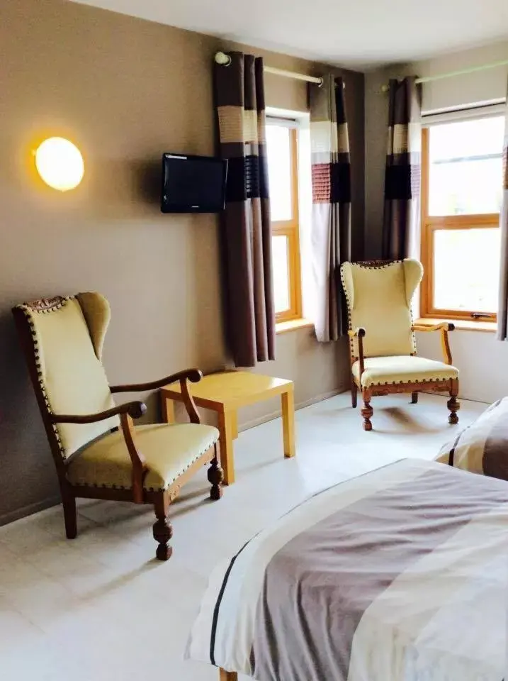 Deluxe Twin Room in Holland House F94DP26 Deluxe Twin Room in Holland House F94DP26