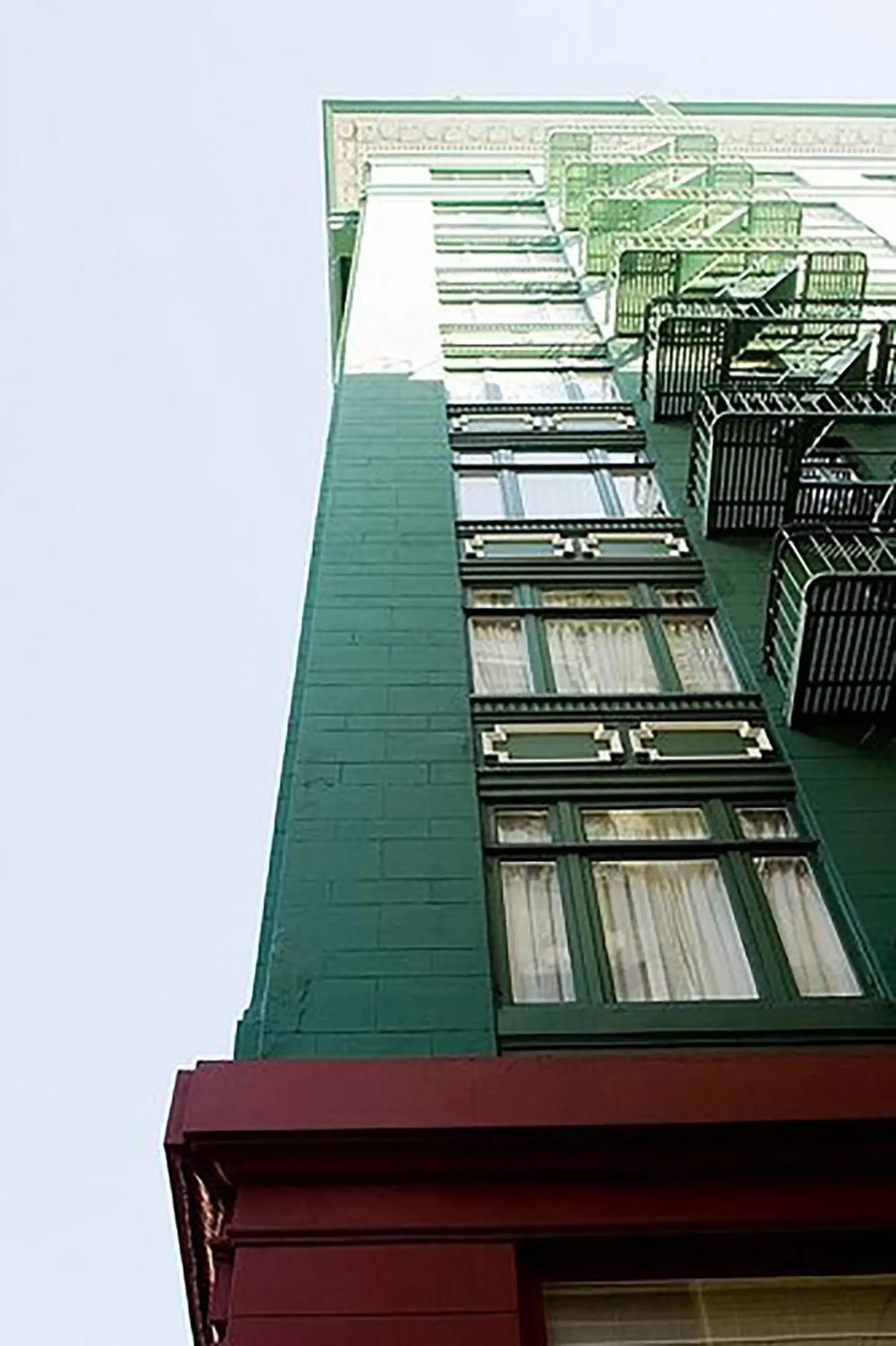 Facade/entrance in King George Facade/entrance in King George