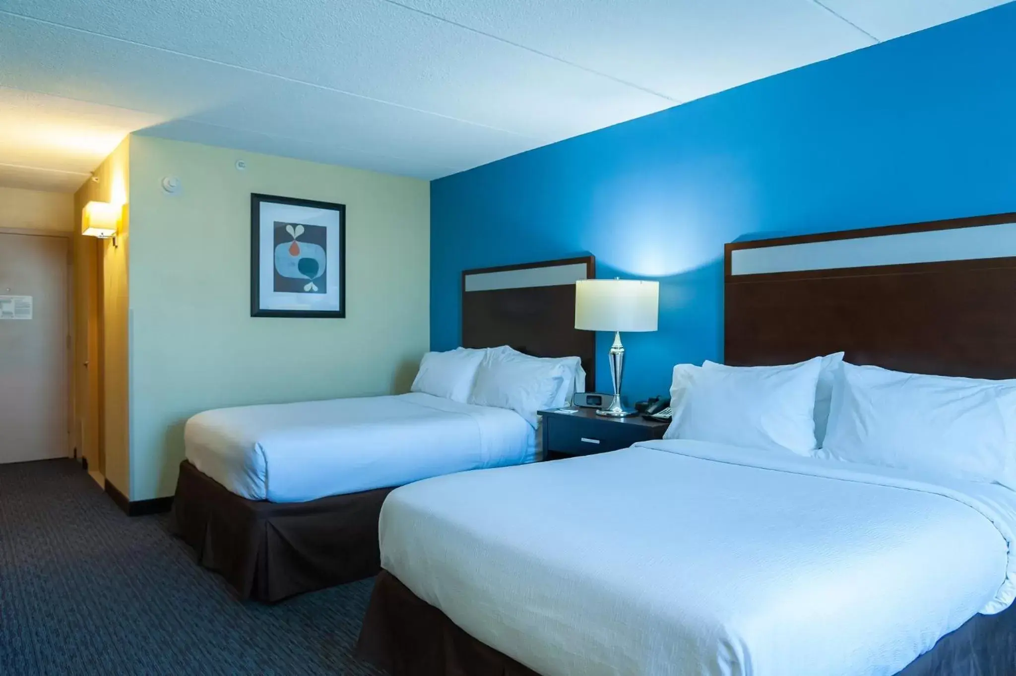 Photo of the whole room, Bed in Holiday Inn Lansdale-Hatfield, an IHG Hotel