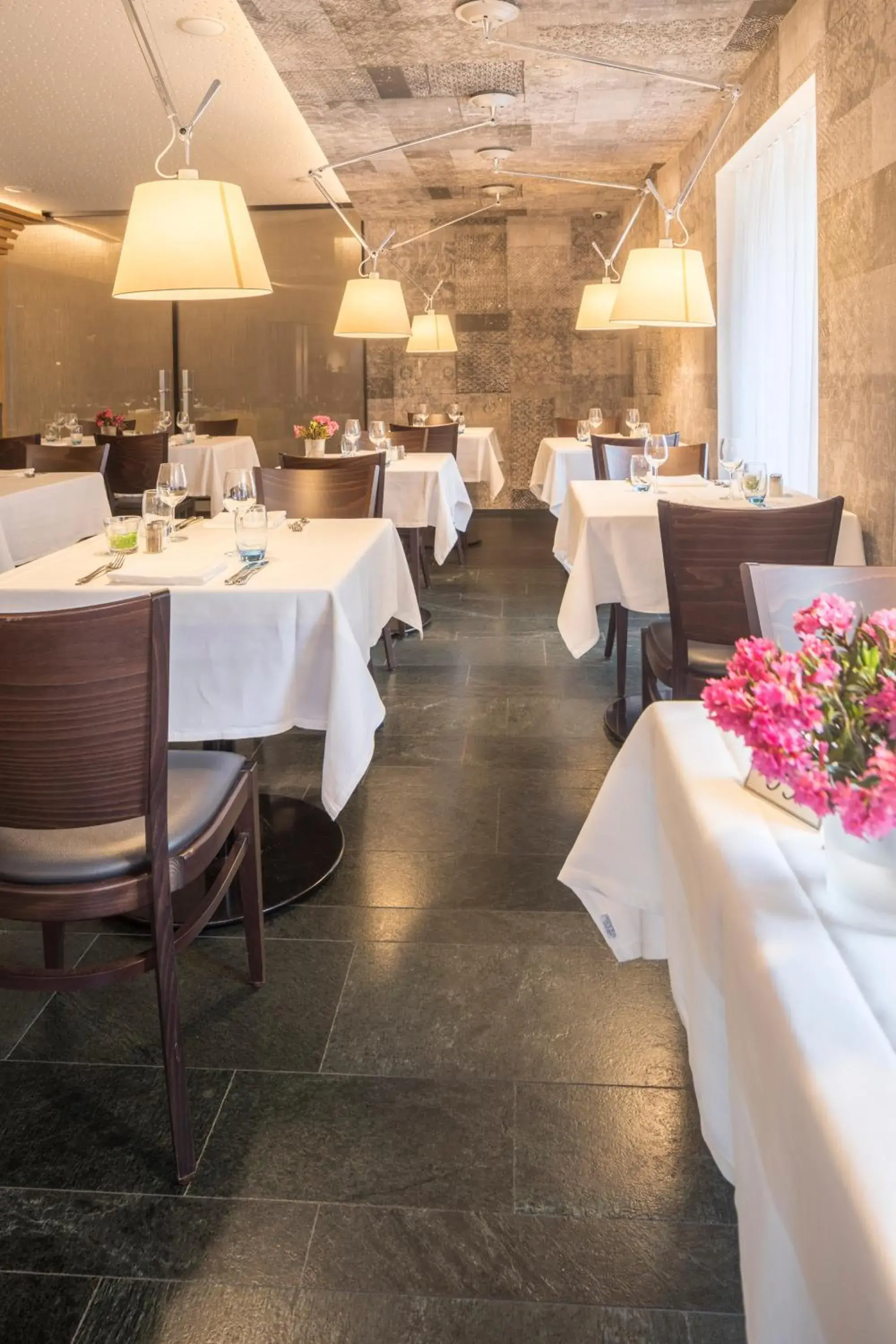 Restaurant/Places to Eat in Albergo Croce Bianca
