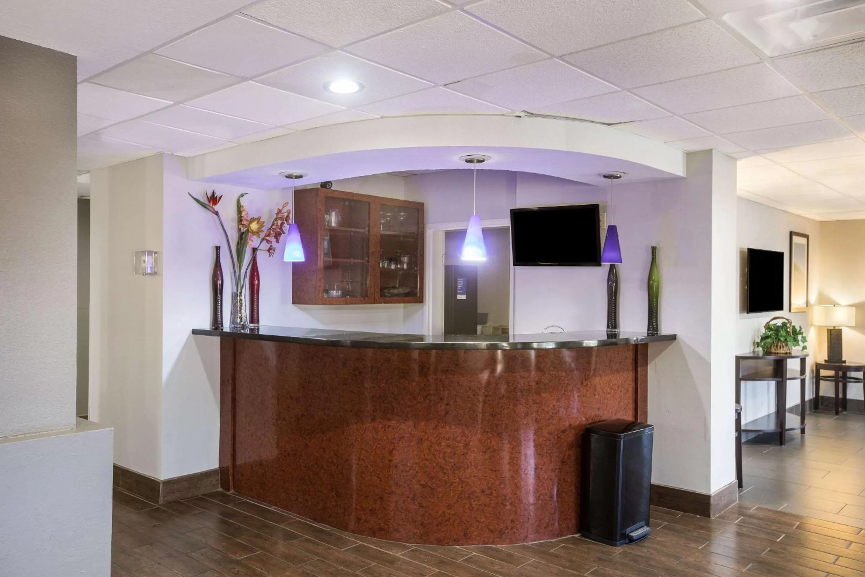 Lobby or reception in Comfort Suites Forsyth near I-75