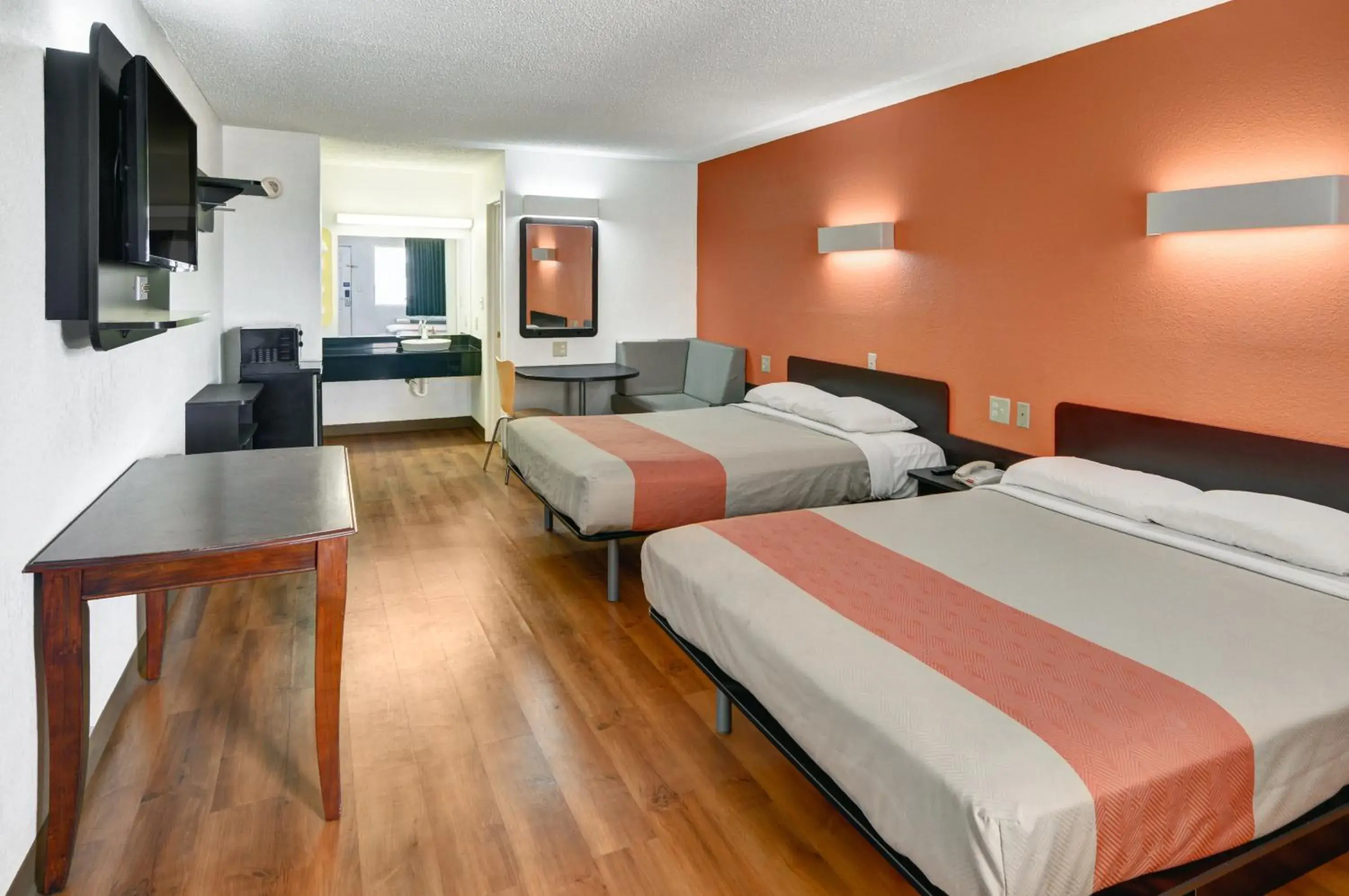 Bedroom in Motel 6-Lindale, TX
