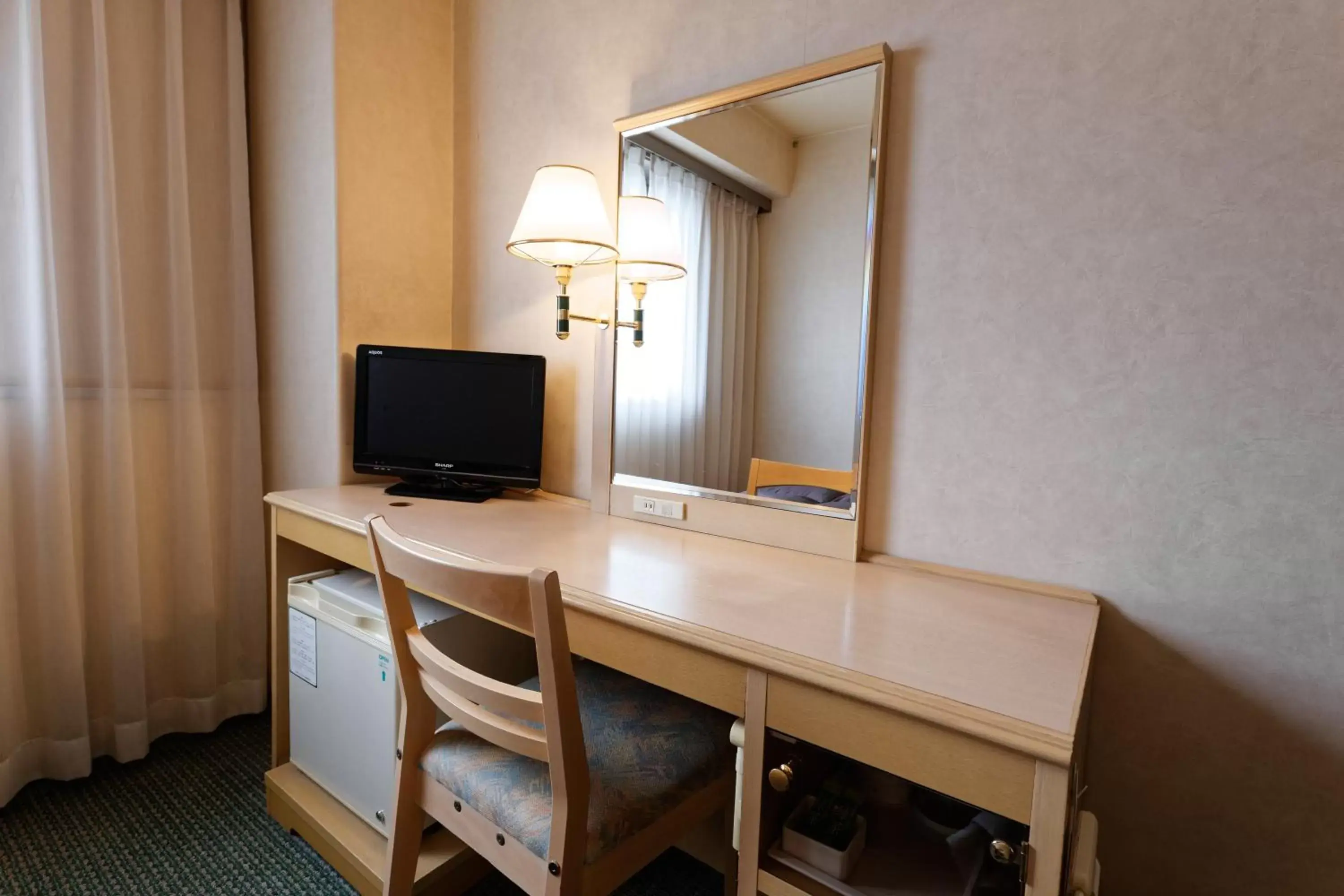 TV and multimedia, TV/Entertainment Center in Kurume Washington Hotel Plaza