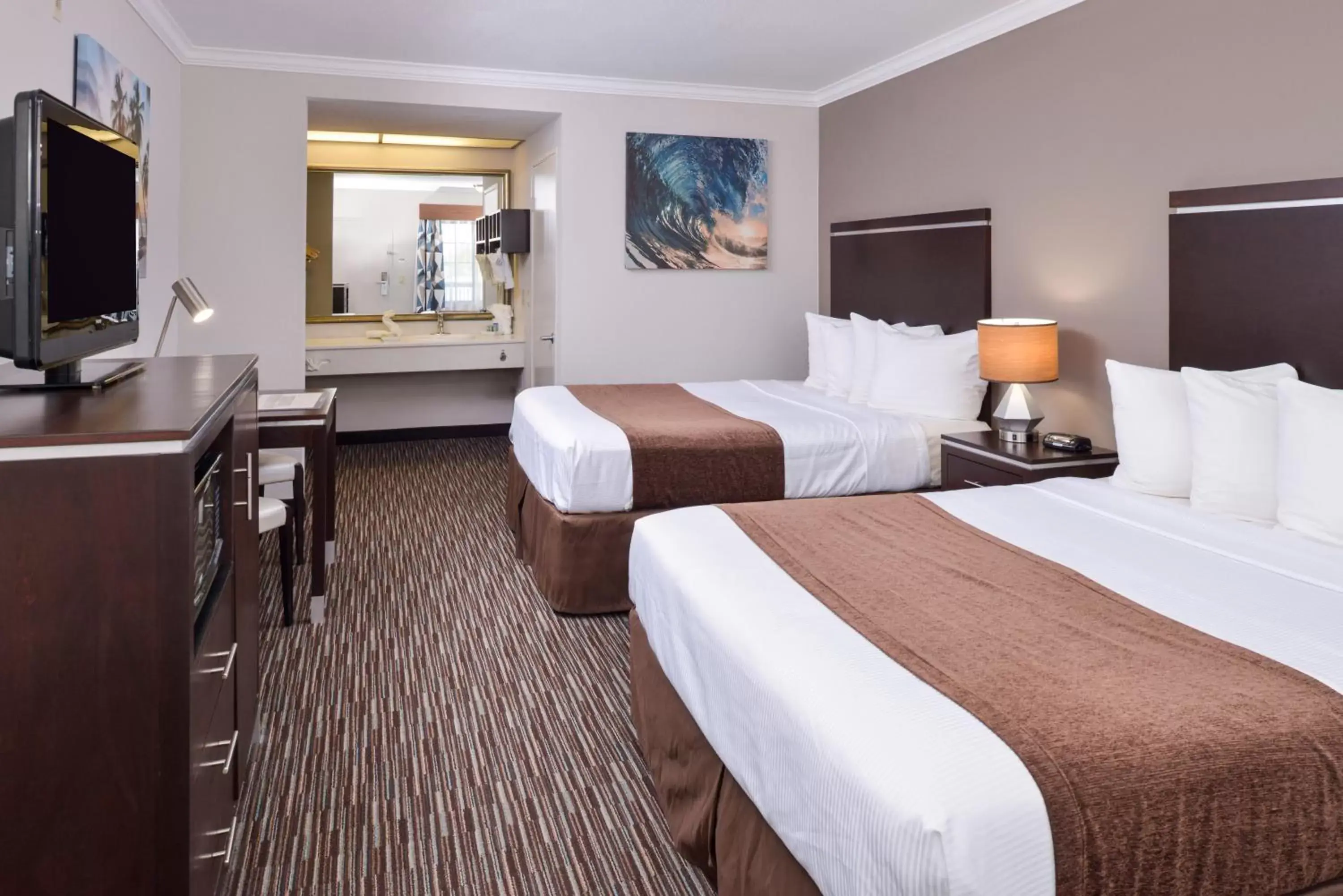 Bed in Best Western Redondo Beach Galleria Inn Hotel - Beach City LA