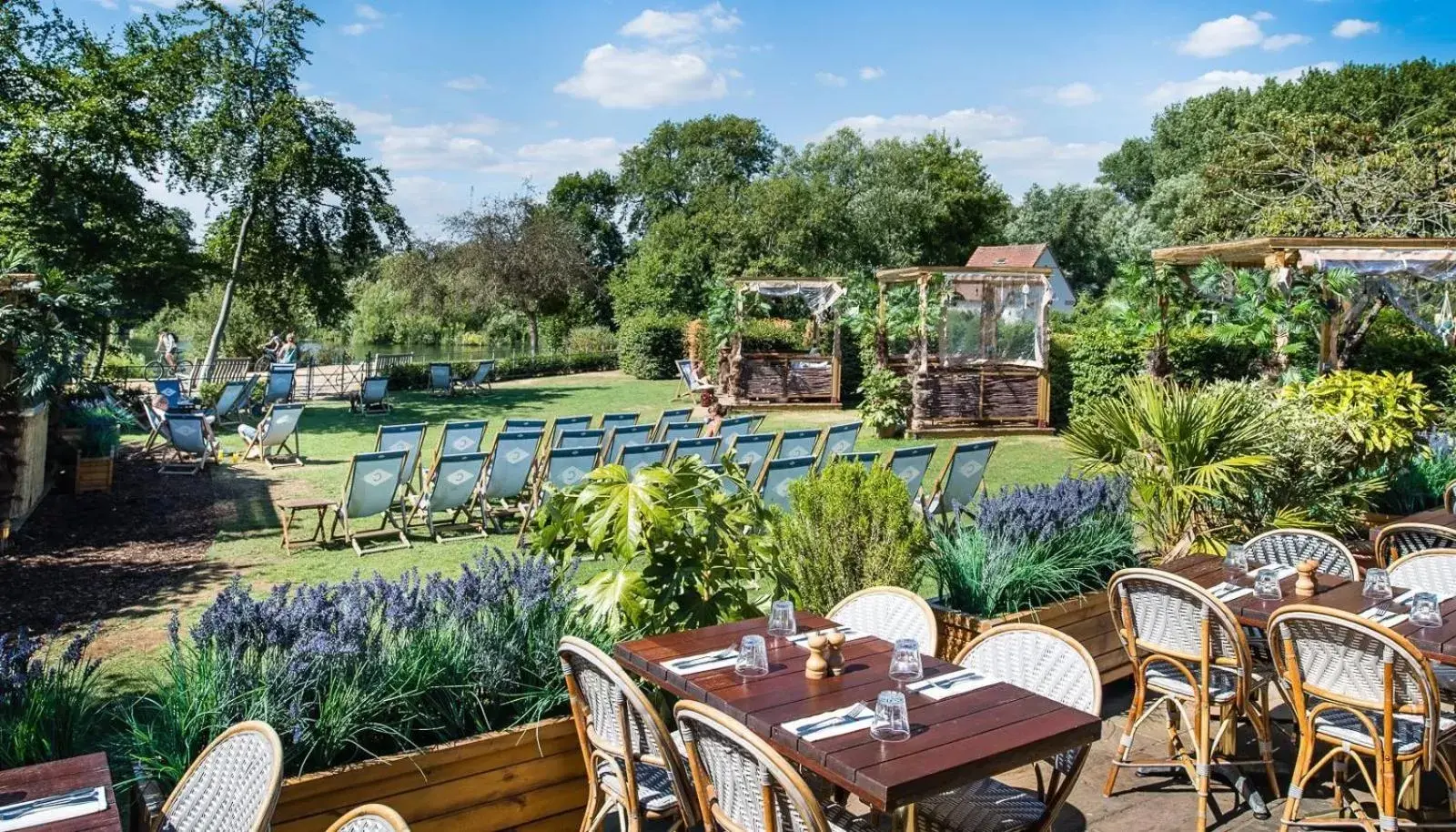 River view, Pool View in The Great House At Sonning