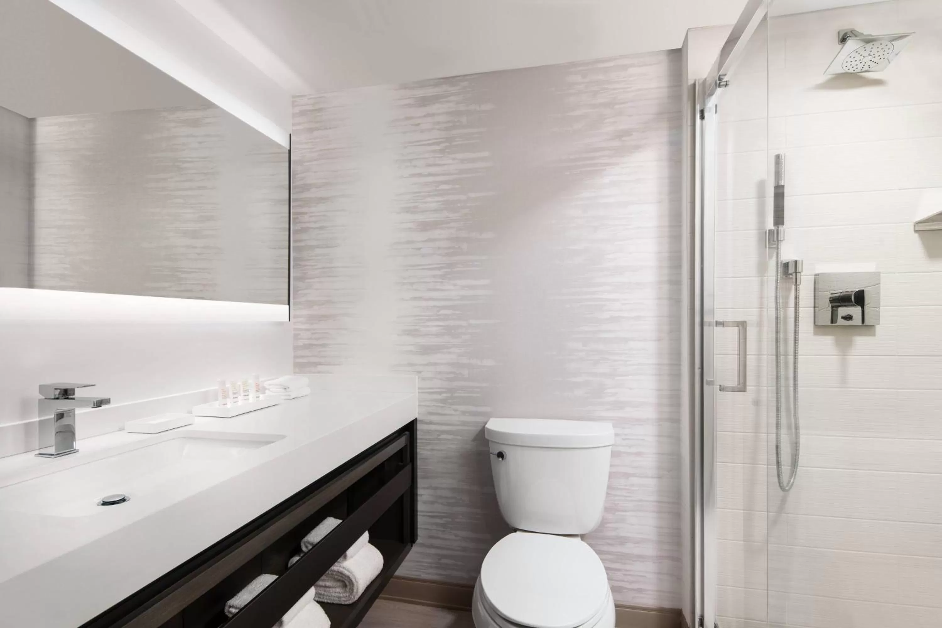 Bathroom in Torrance Marriott Redondo Beach