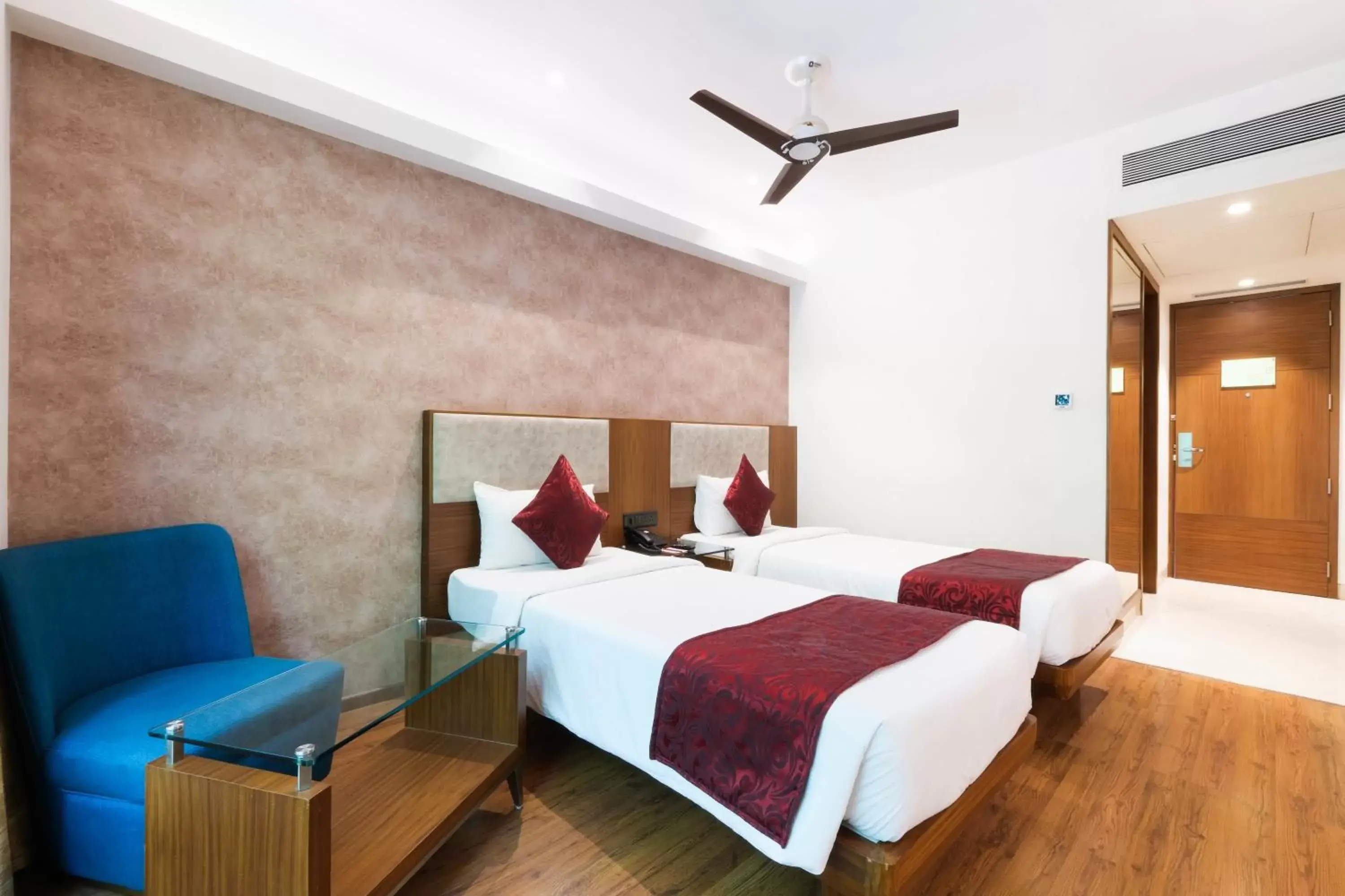 Bed in 7 Apple Hotel - Viman Nagar Pune