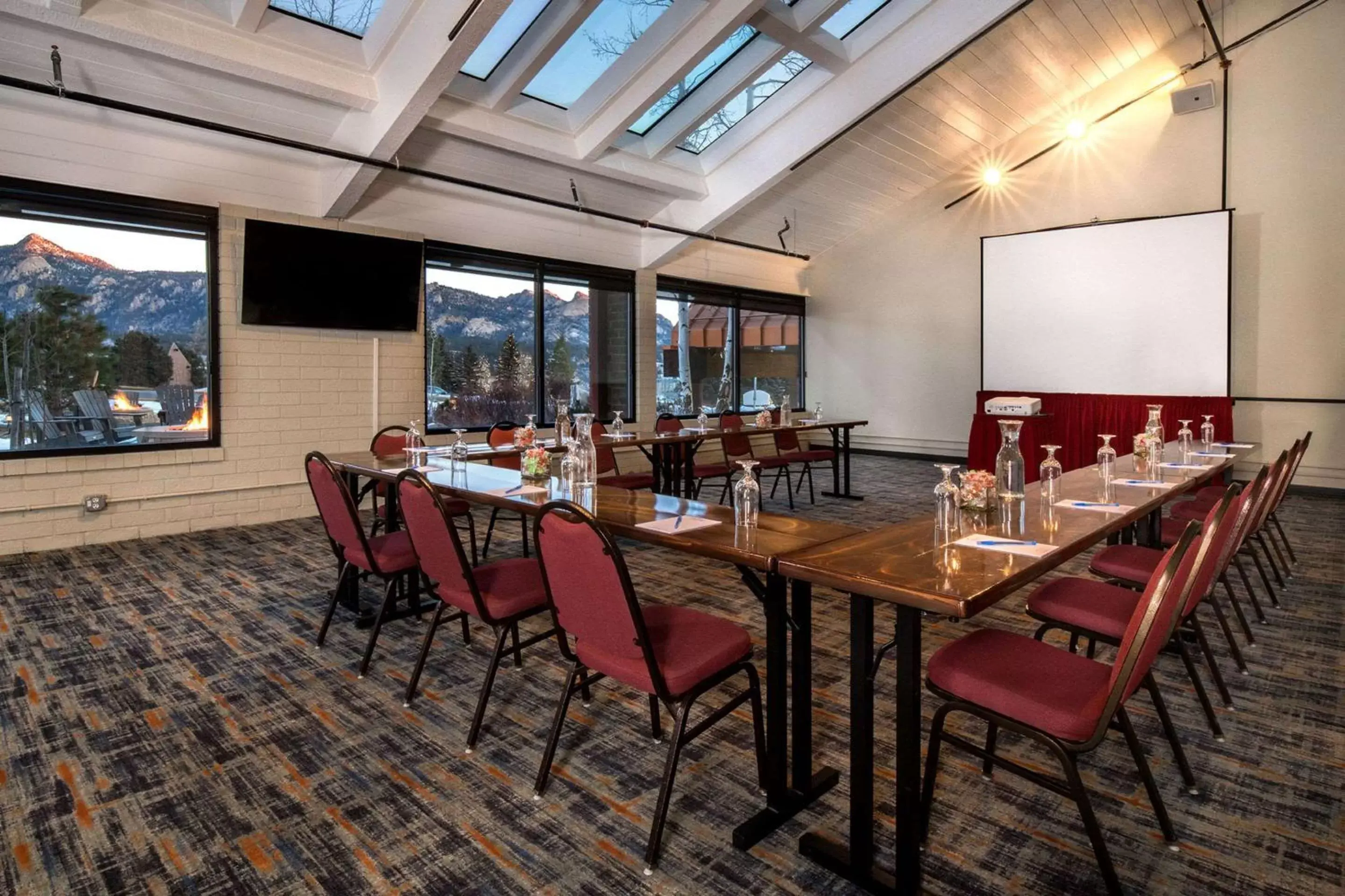 Meeting/conference room in The Ridgeline Hotel, Estes Park, Ascend Hotel Collection
