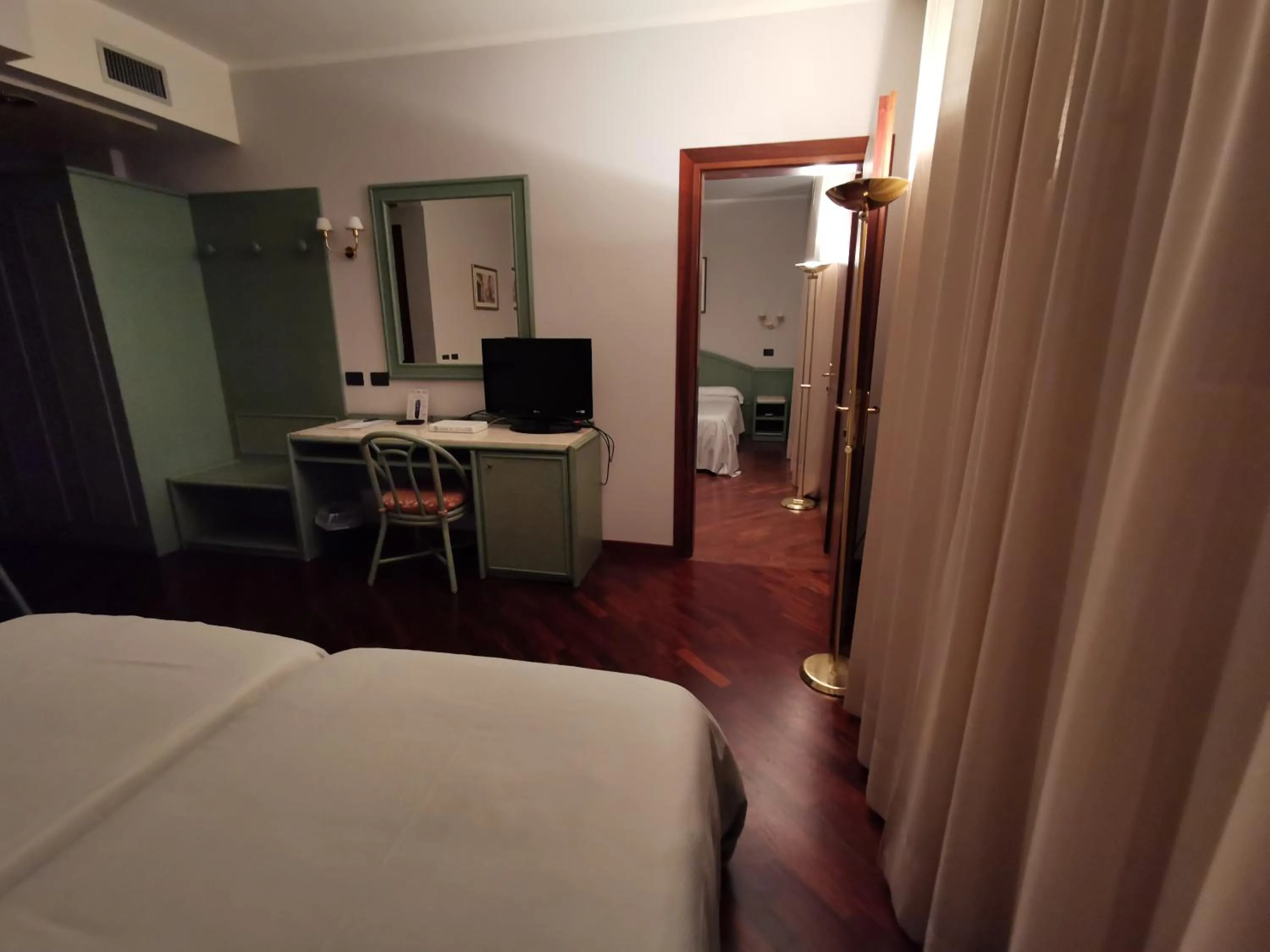 Bed in Hotel Le Ville