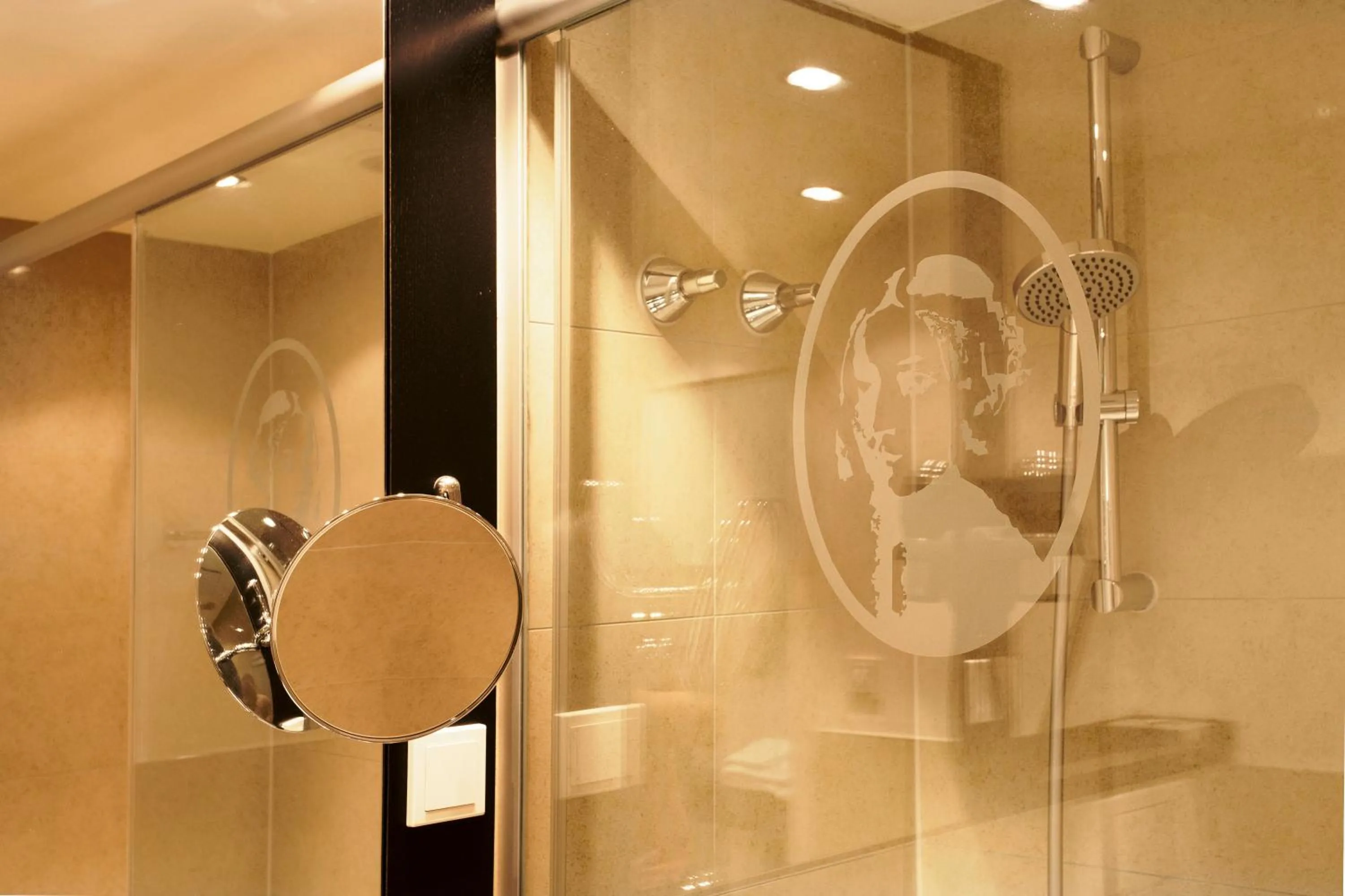 Decorative detail in Hotel Victoria