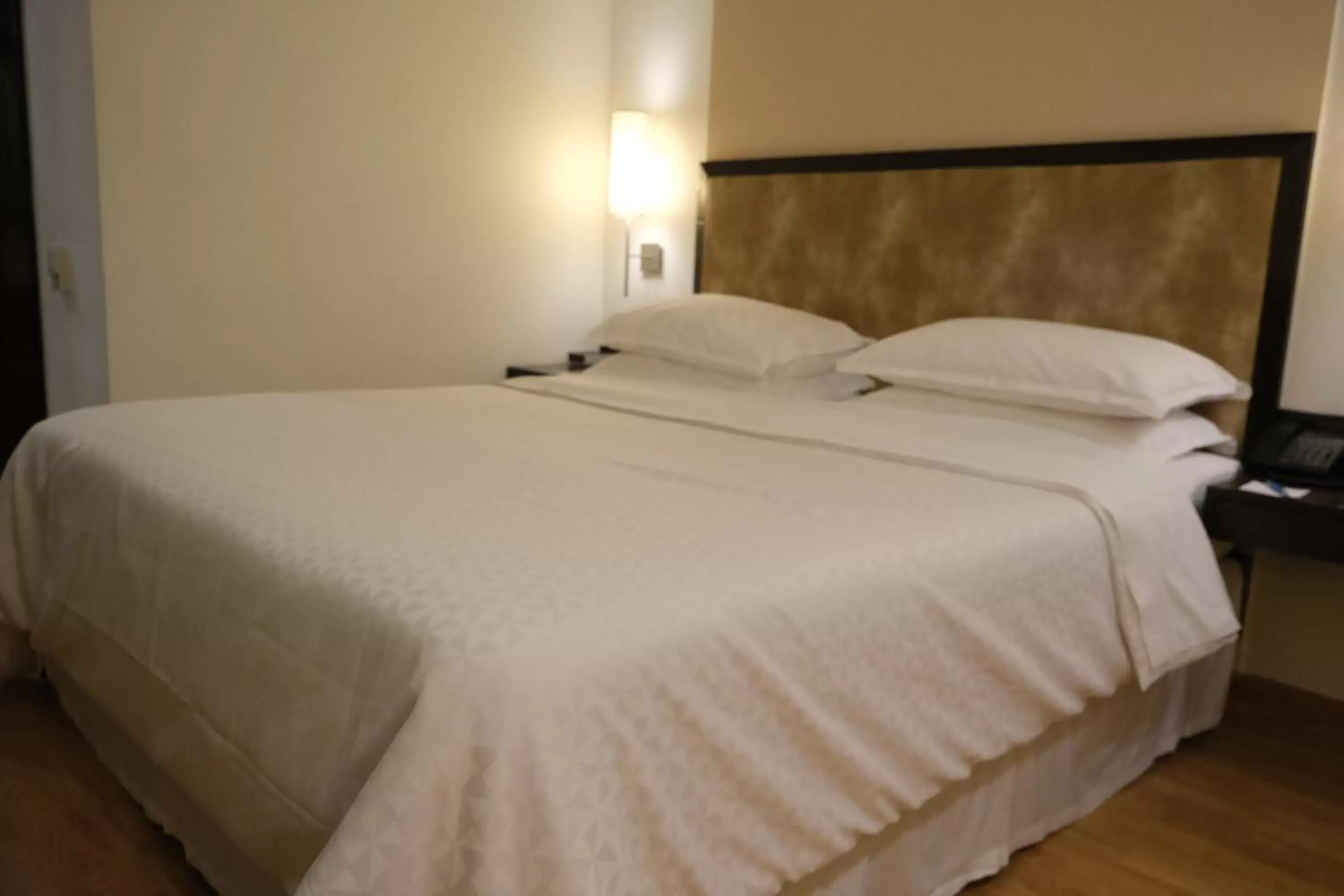Bed in Four Points by Sheraton Vadodara