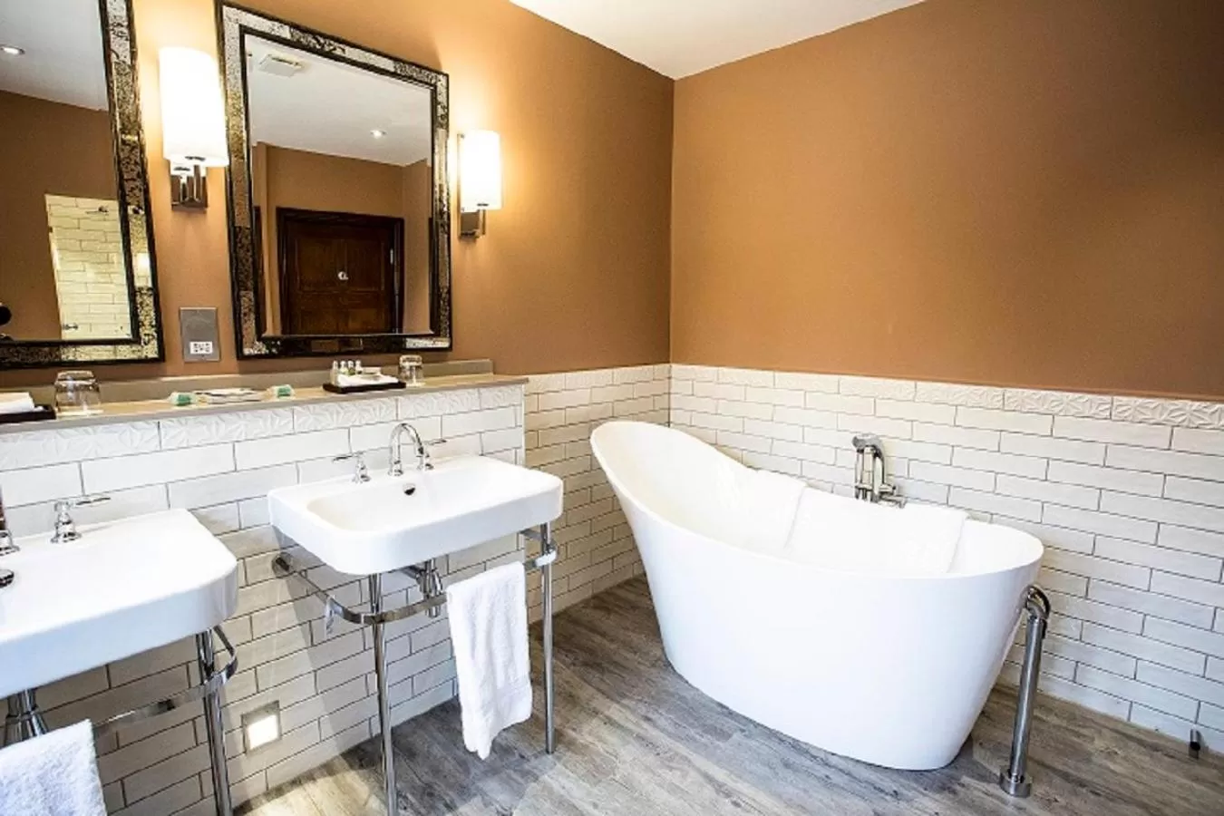 Bedroom in Hogarths Stone Manor