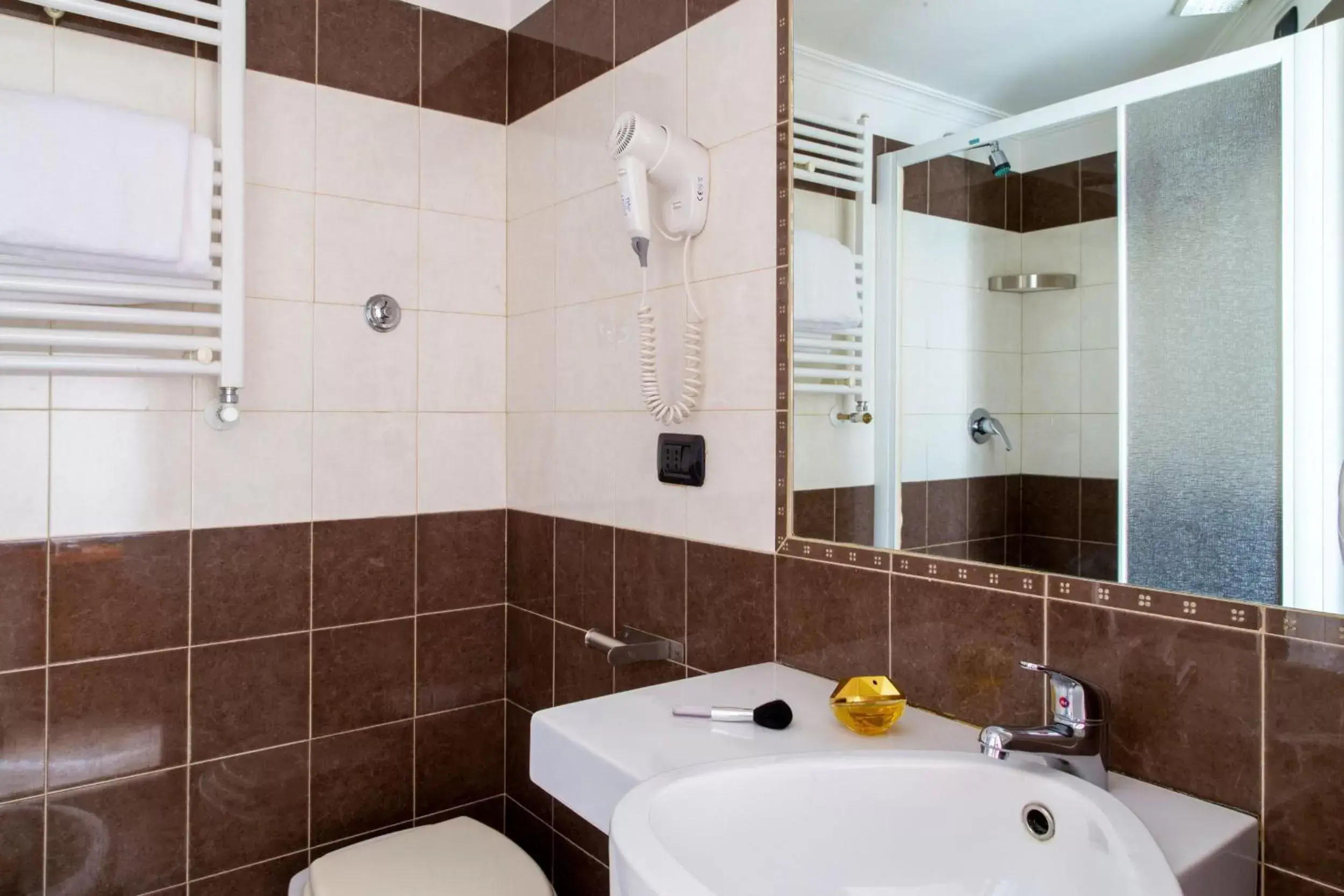Bathroom in Hotel Ciao