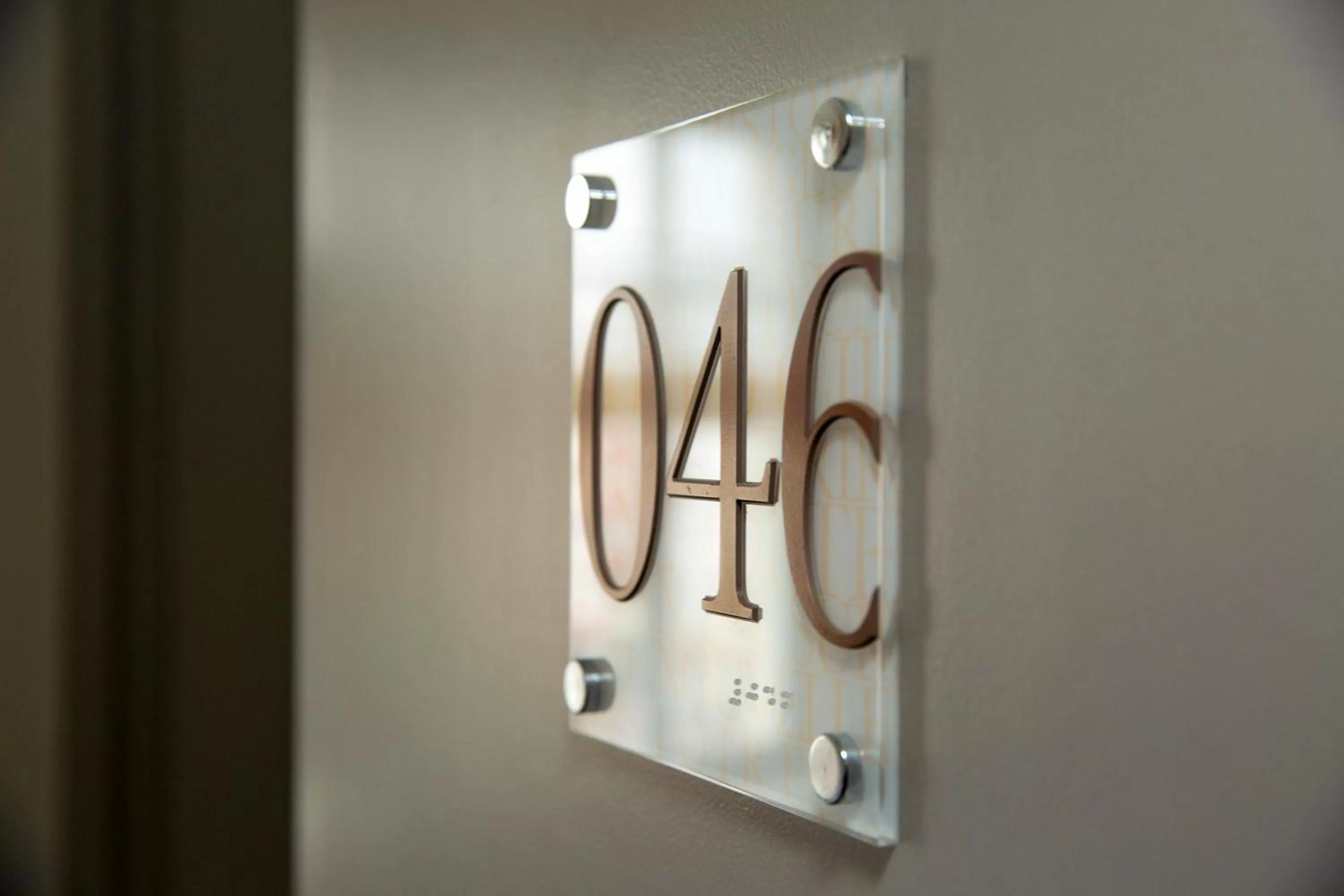 Logo/Certificate/Sign in Hôtel des Reignaux