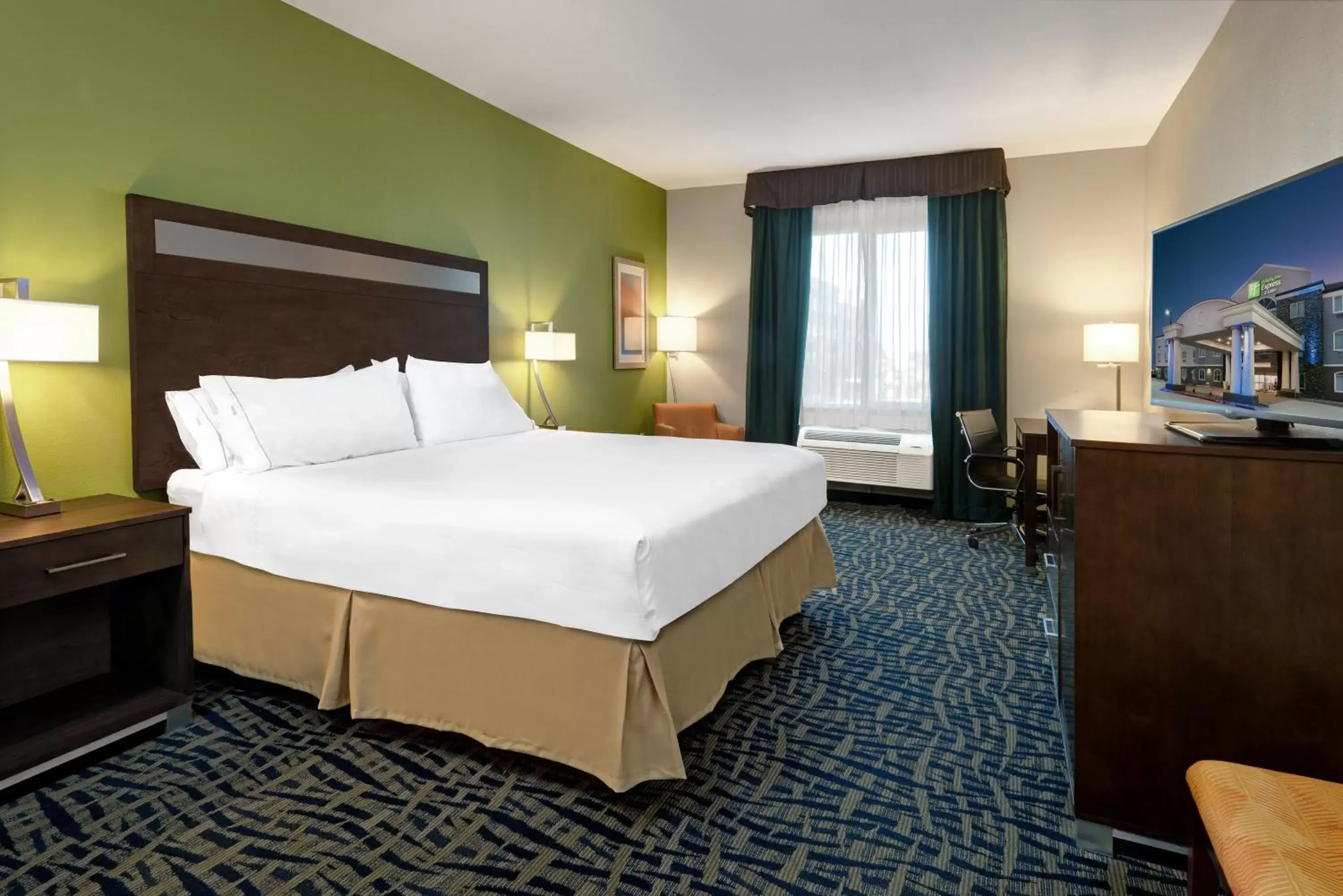 Photo of the whole room, Bed in Holiday Inn Express Hotel and Suites Monahans I-20, an IHG Hotel