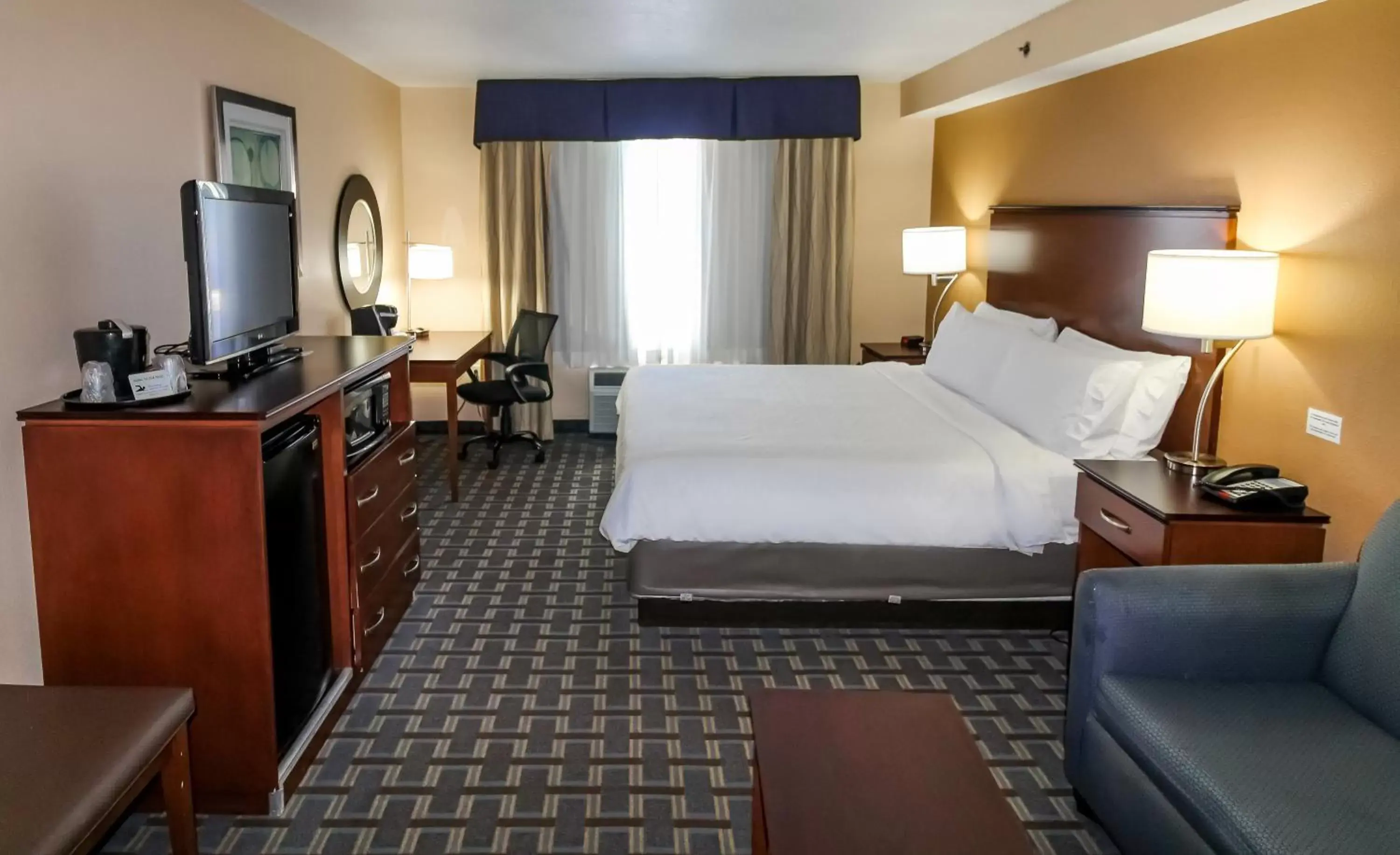 Photo of the whole room, Bed in Holiday Inn Express Hotel & Suites Cocoa Beach, an IHG Hotel