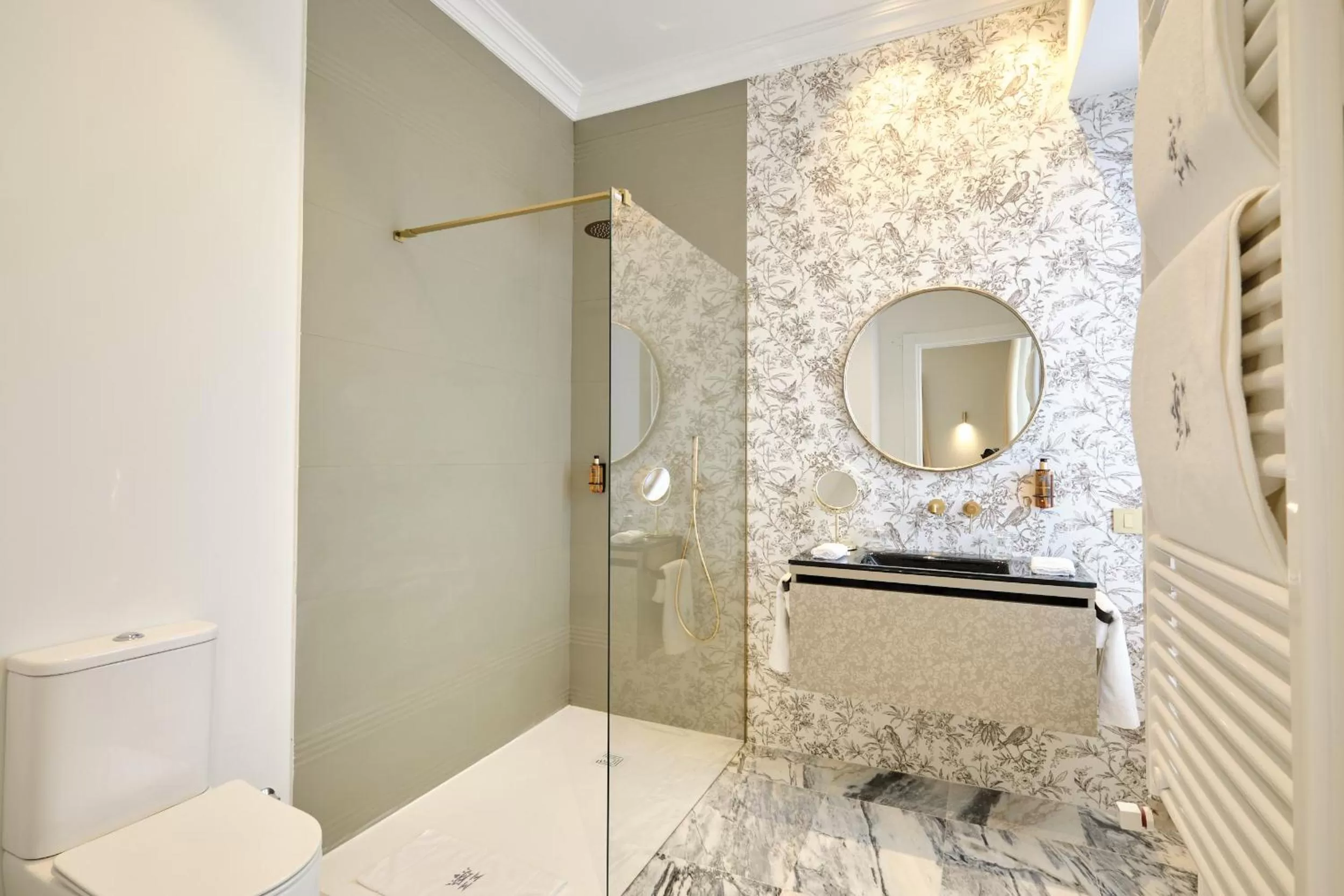 Shower in HOTEL BOUTIQUE VILLA DEL MARQUÉS