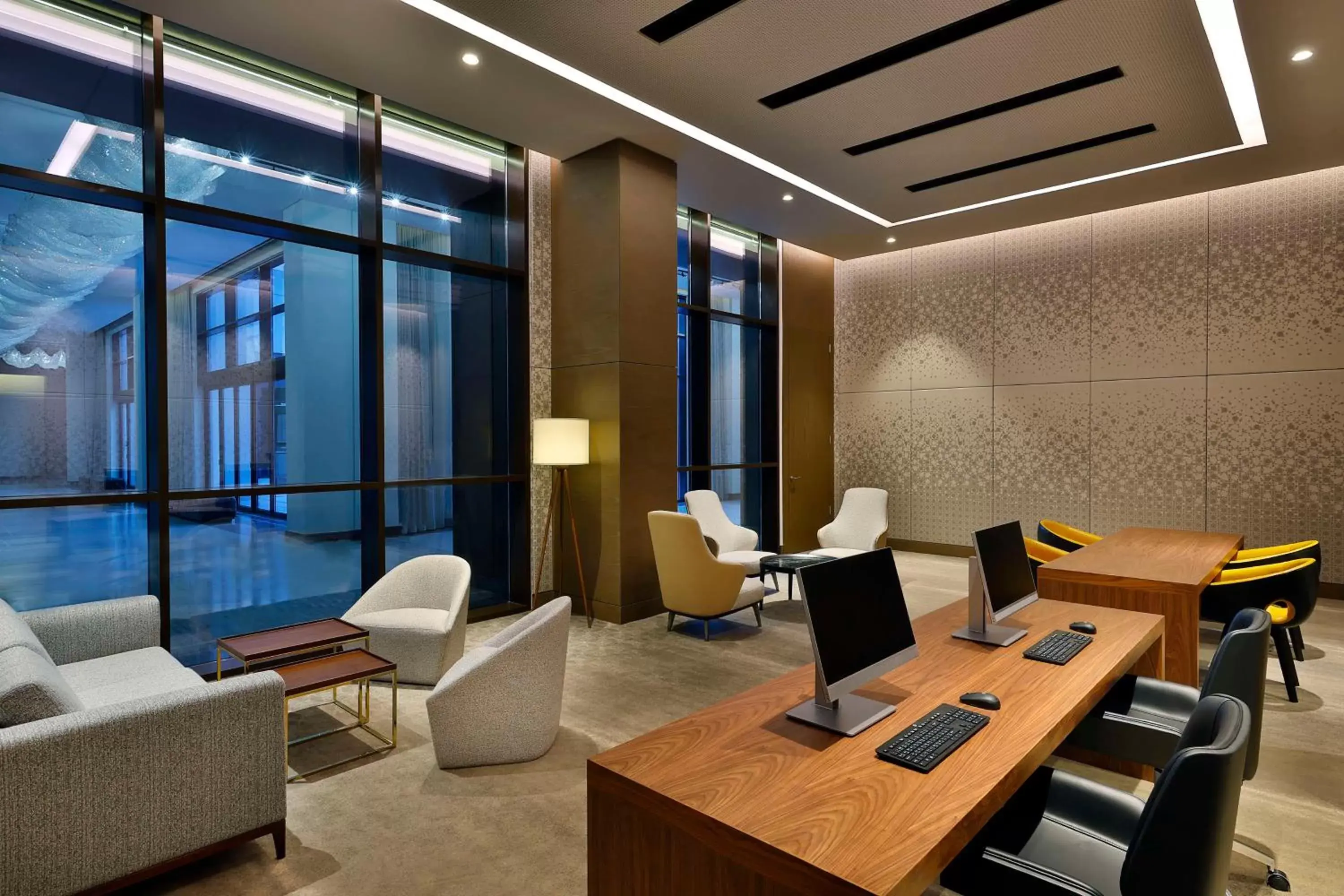 Business facilities in Hilton Abu Dhabi Yas Island
