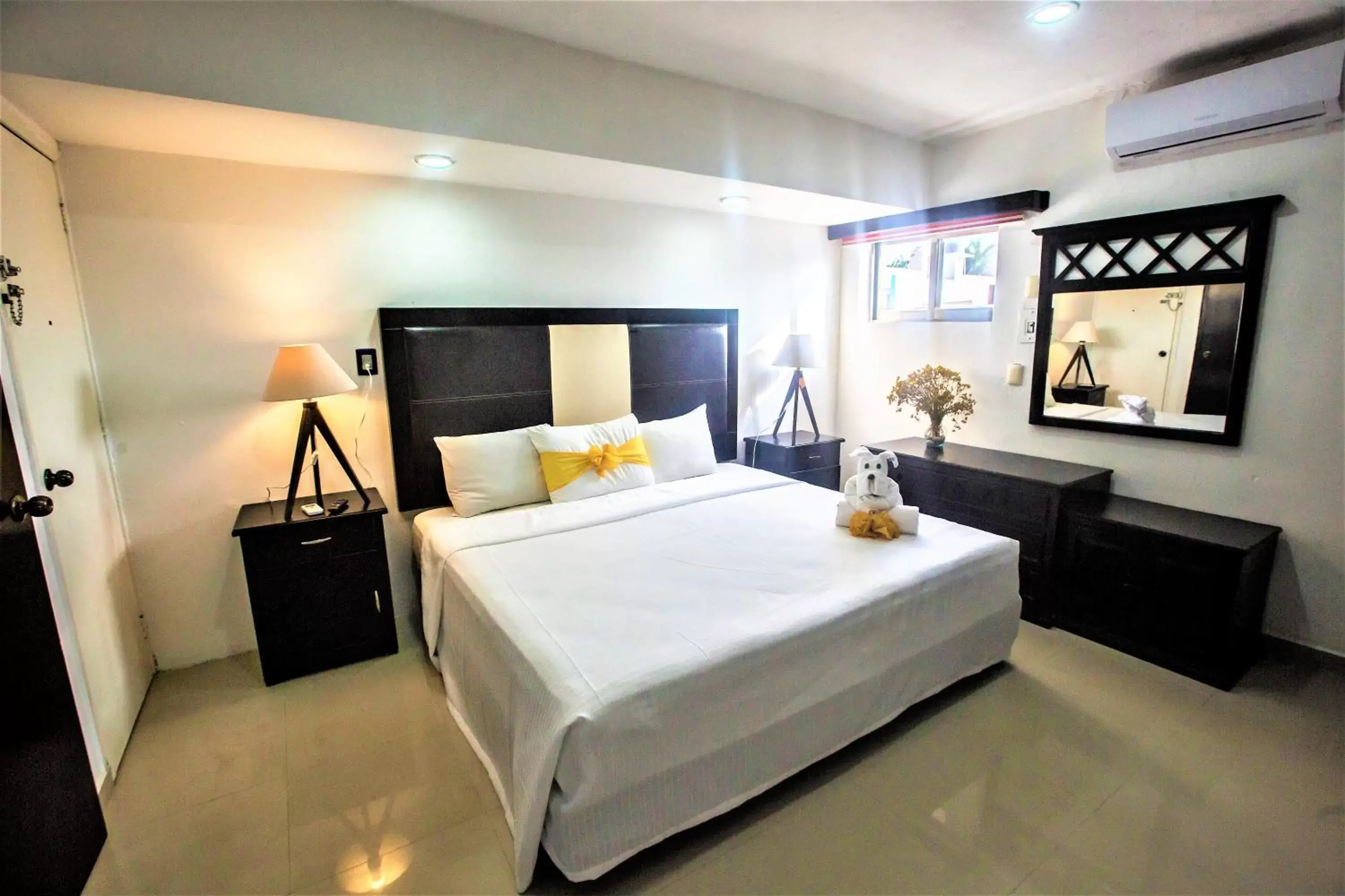 TV and multimedia, Bed in Hotel Plaza Mirador