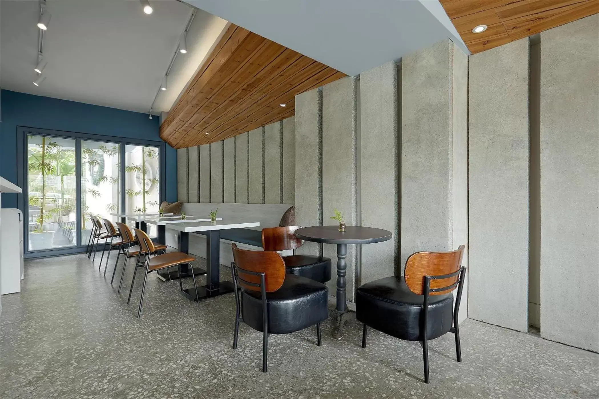 Restaurant/places to eat in Papersun Hotel Restaurant/places to eat in Papersun Hotel