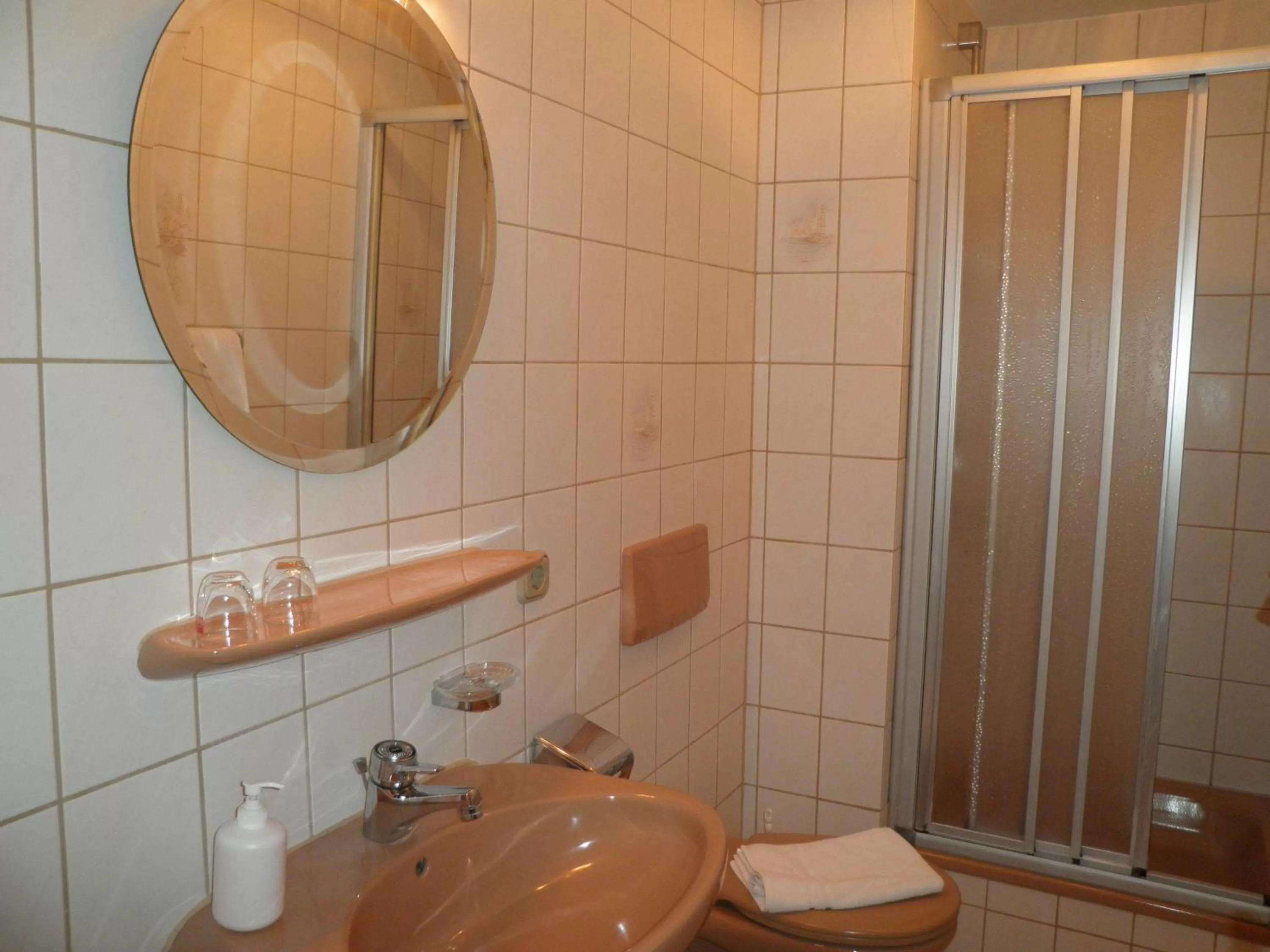 Bathroom in Hotel und Gasthof Ritter St. Georg