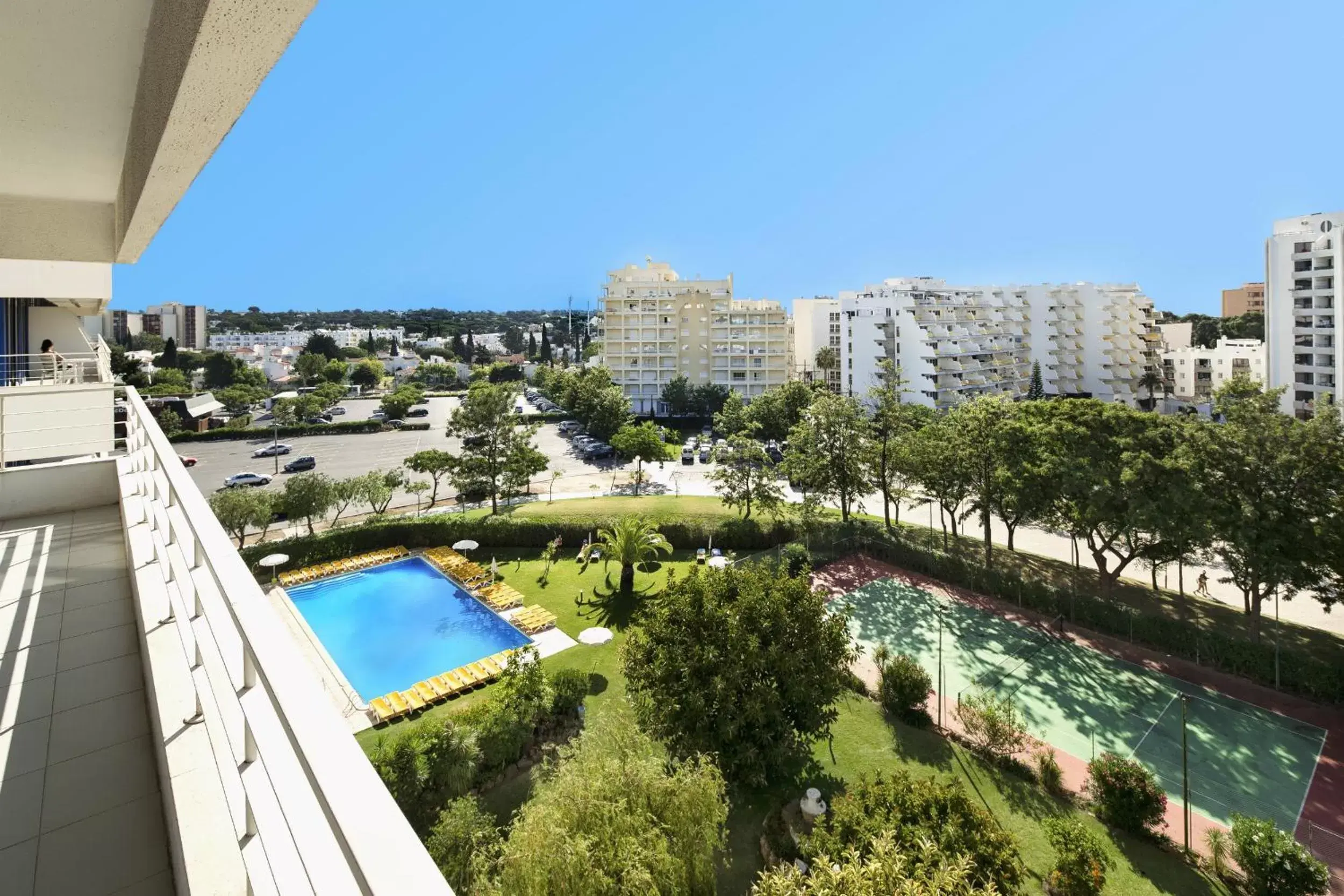 Tennis court, Pool View in Luna Olympus