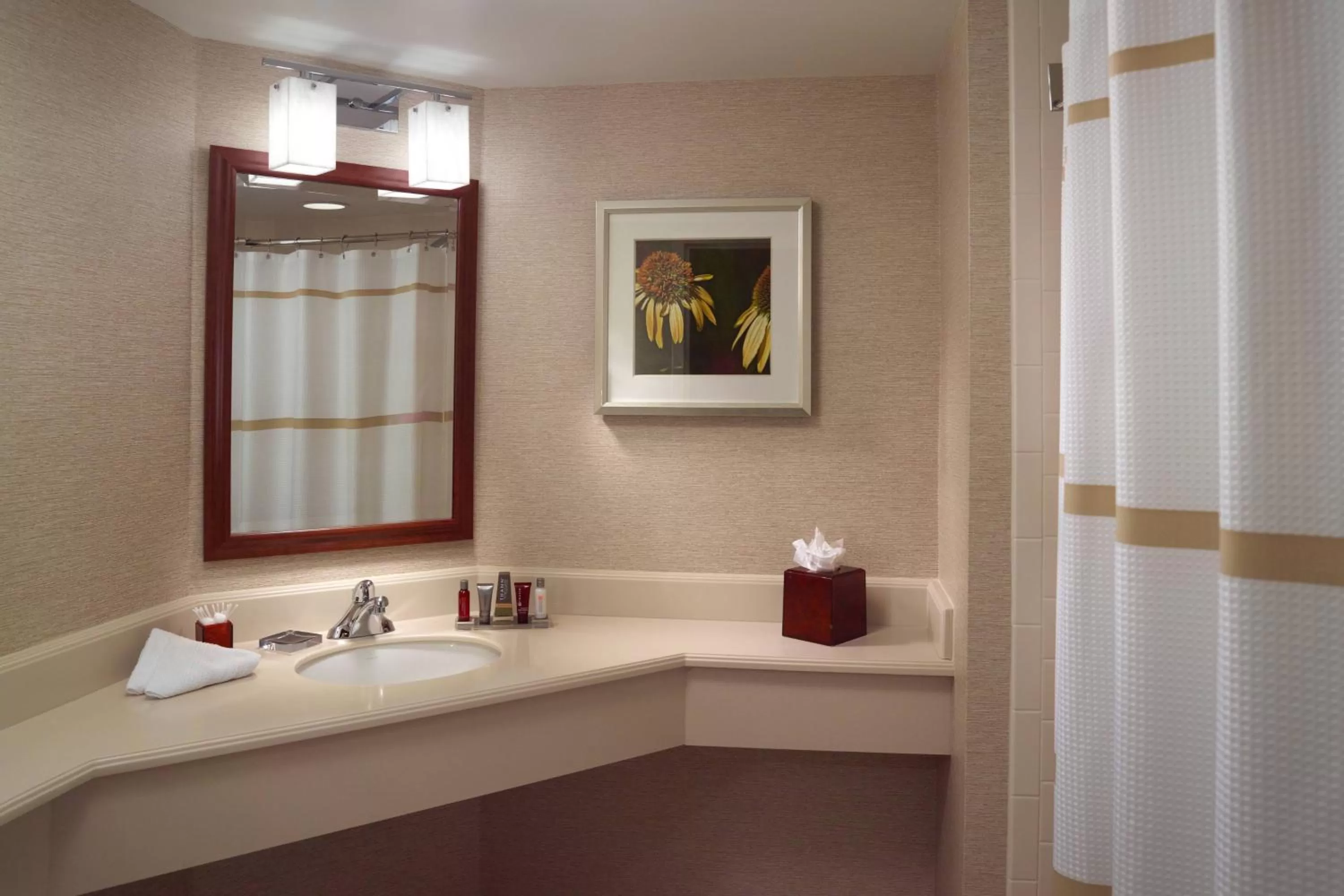 Bathroom in Atlanta Marriott Alpharetta