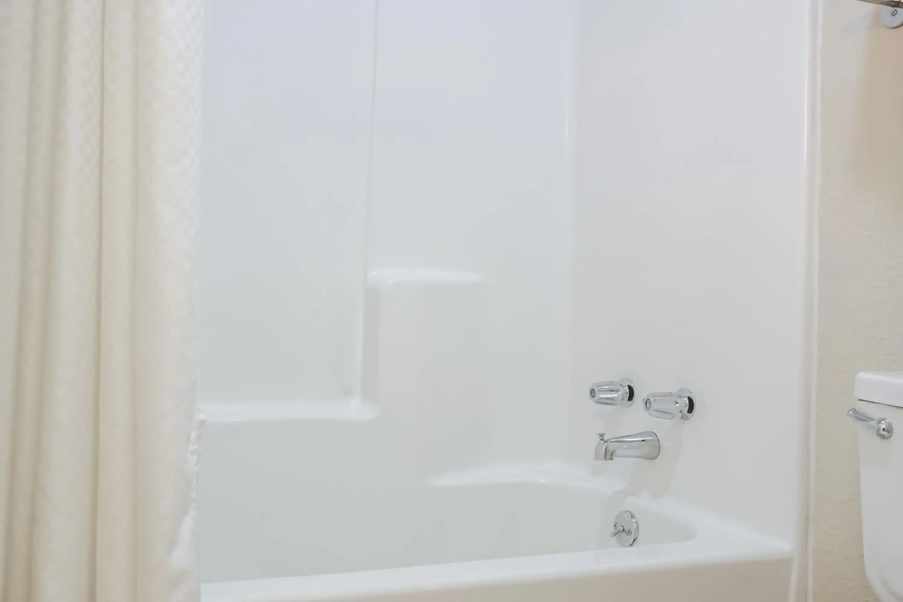 Shower, Bathroom in Days Inn by Wyndham Bastrop