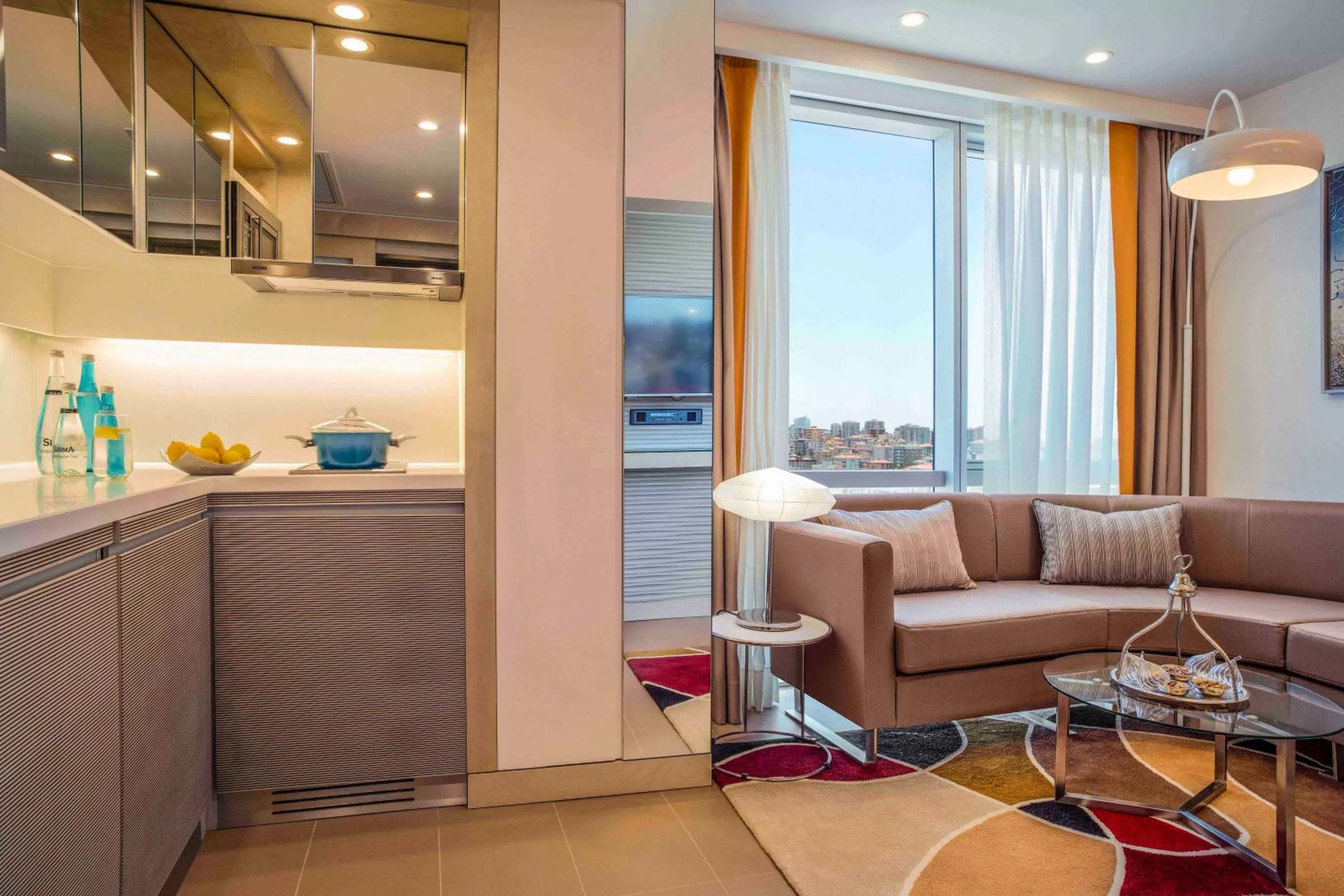 Living room in Burgu Arjaan by Rotana Istanbul Asia