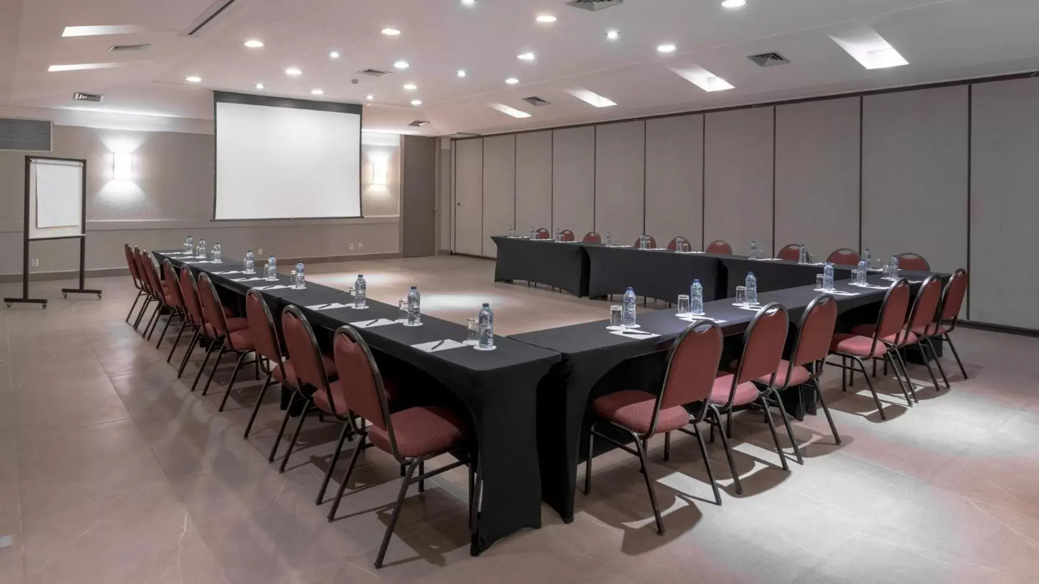 Meeting/conference room in Hotel Deville Prime Cuiabá