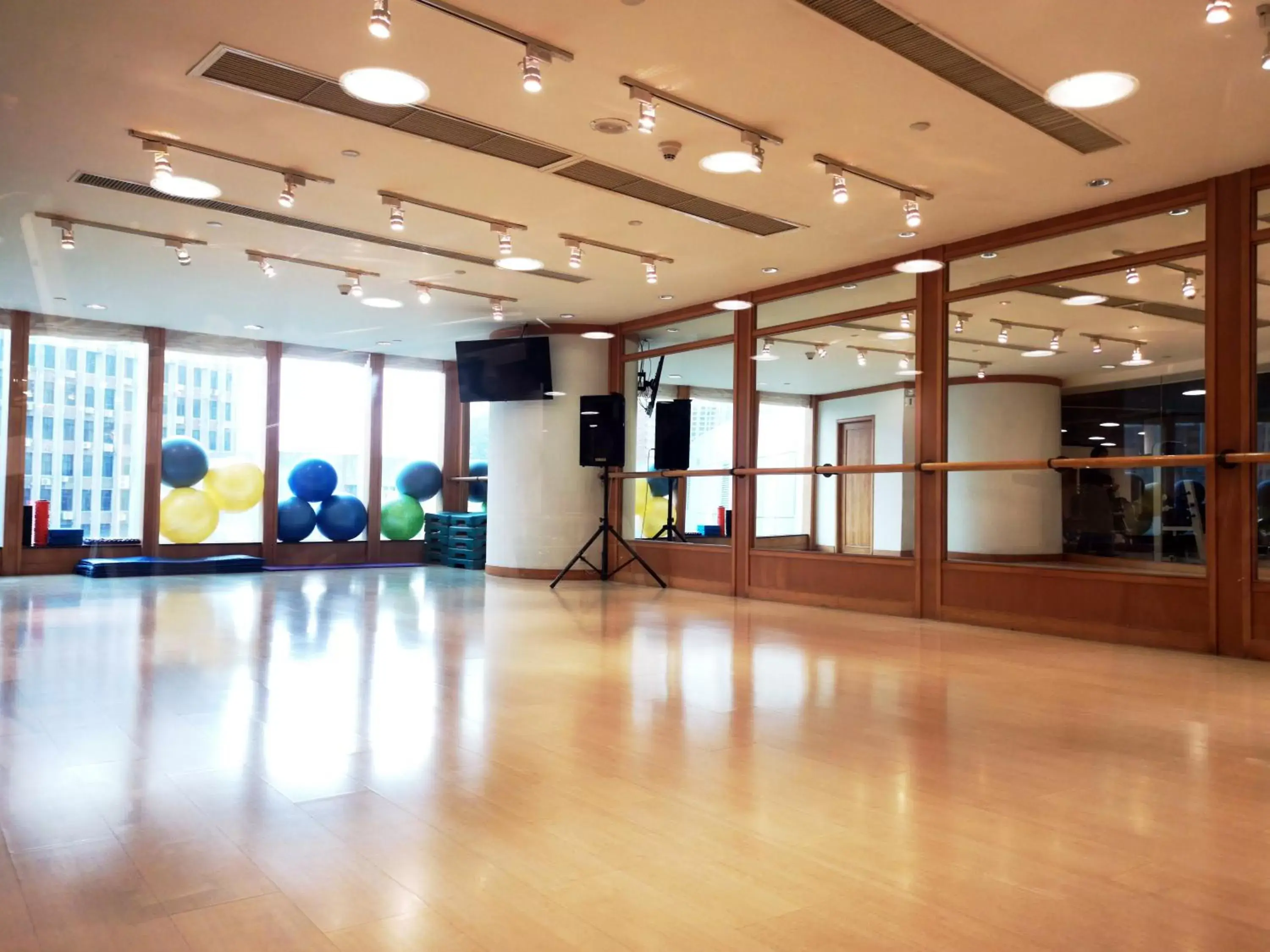 Fitness centre/facilities in Crowne Plaza Zhuhai City Center, an IHG Hotel