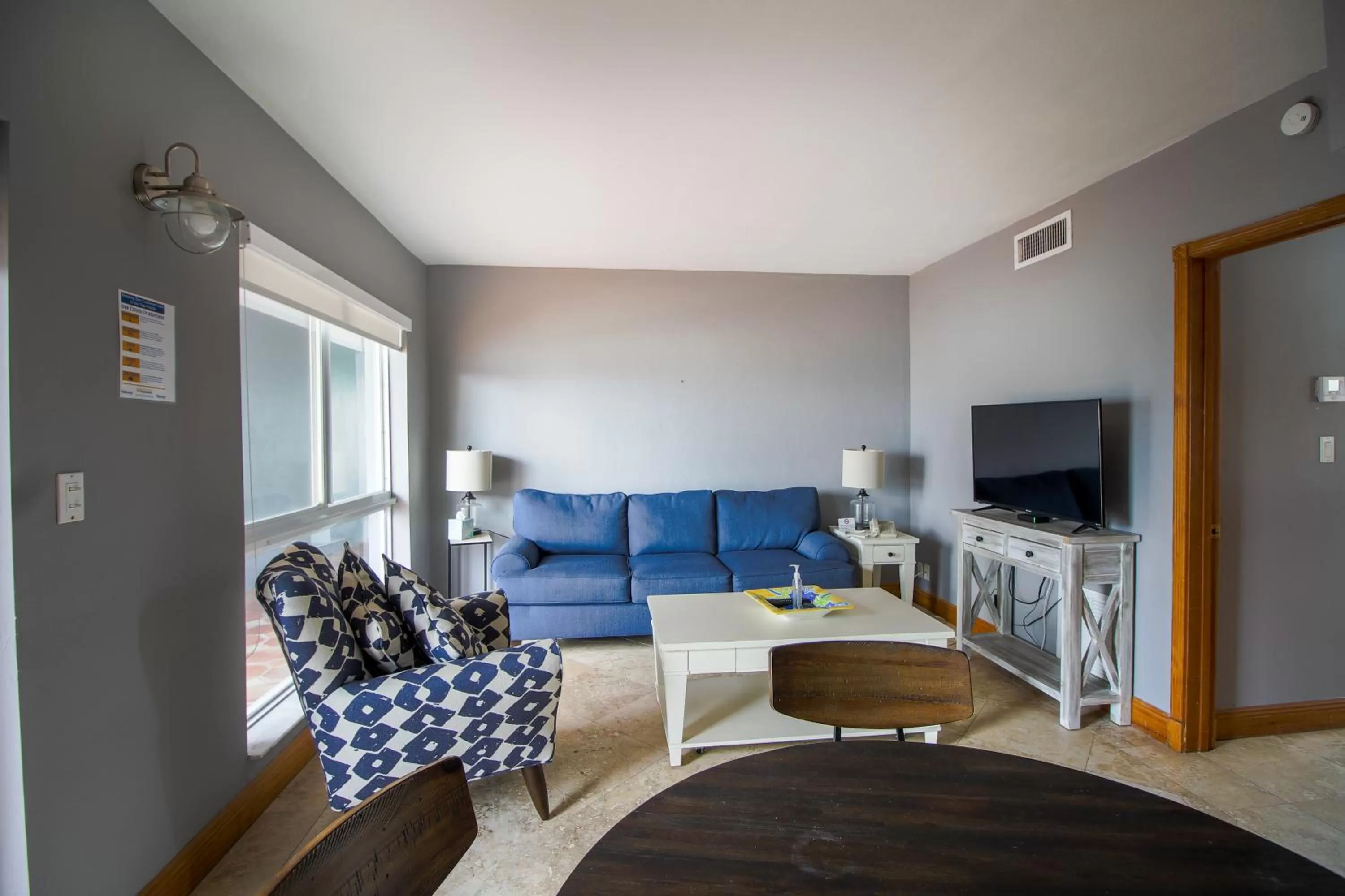 Living room in Shore View Hotel