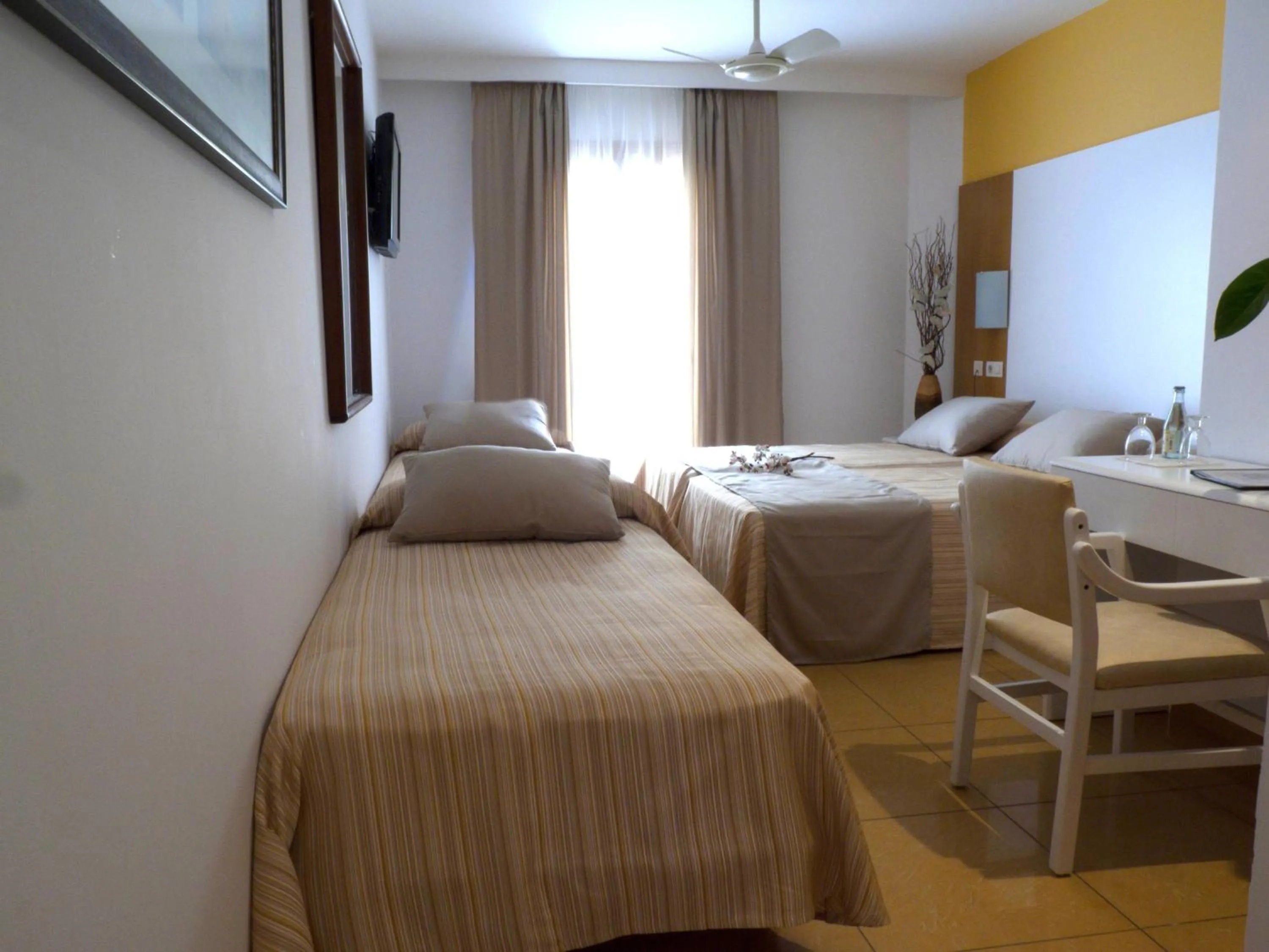 Quadruple Room in Sagitario Hostal Ciutadella