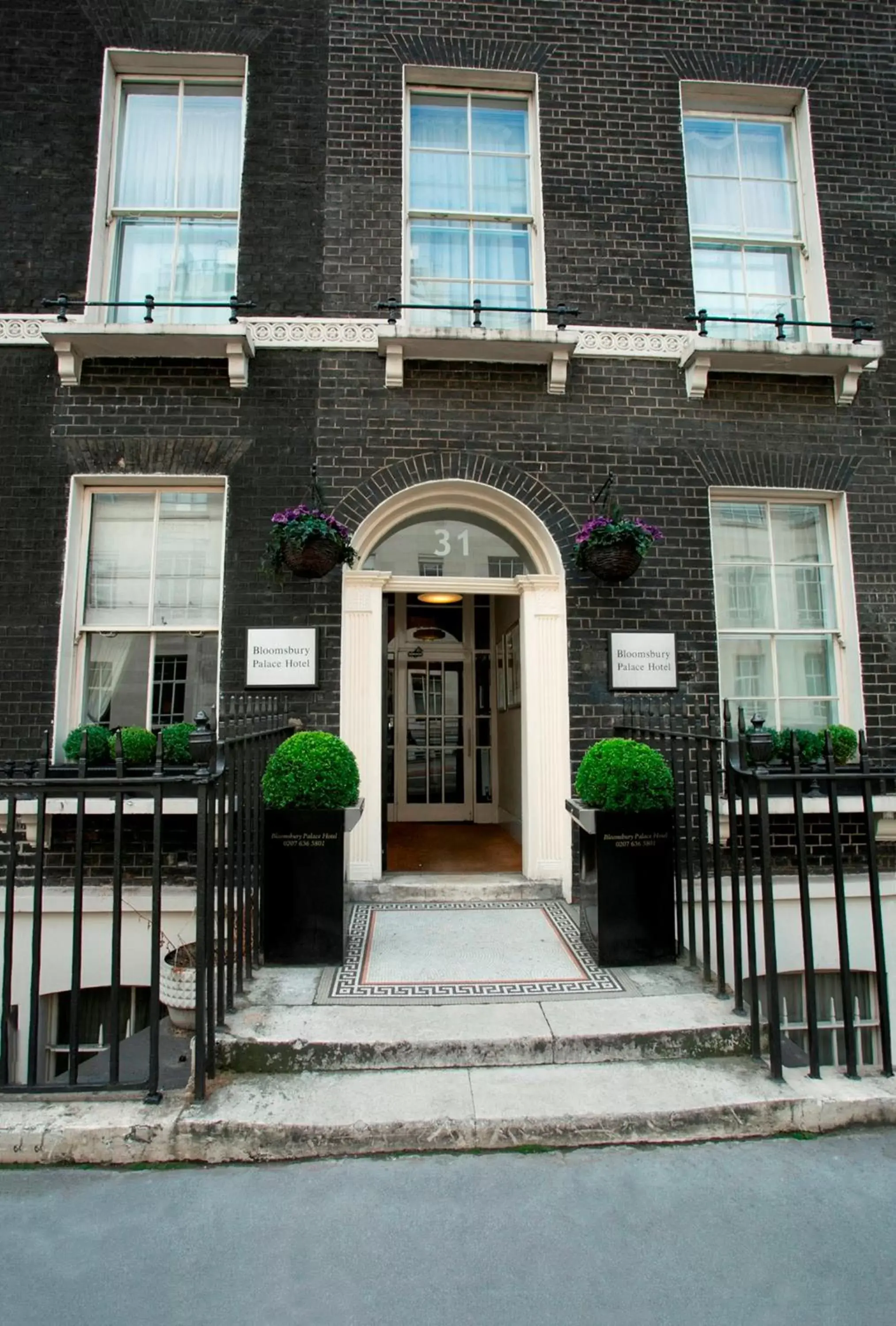 Facade/entrance, Property Building in Bloomsbury Palace Hotel