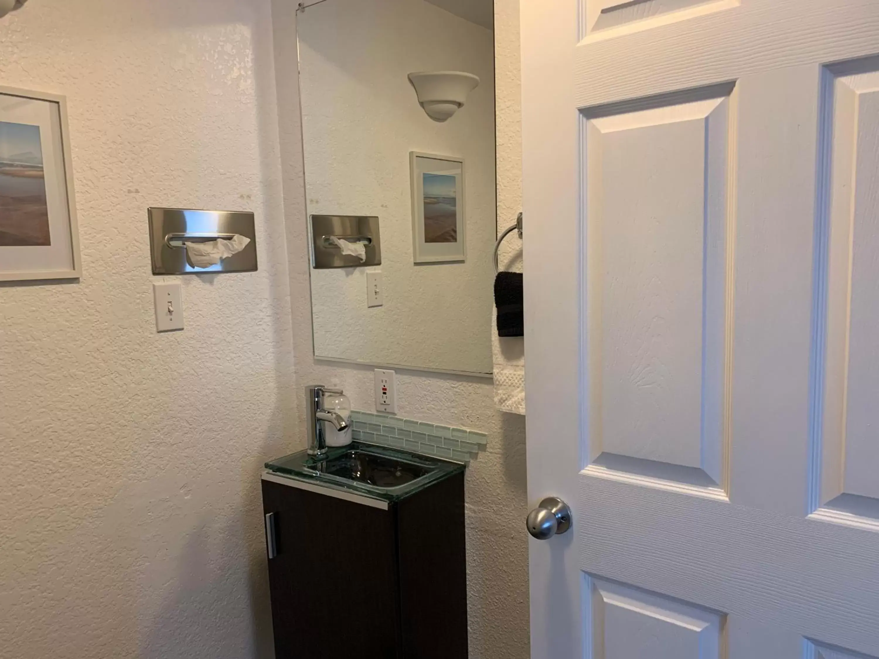 Bathroom in San Dune Inn