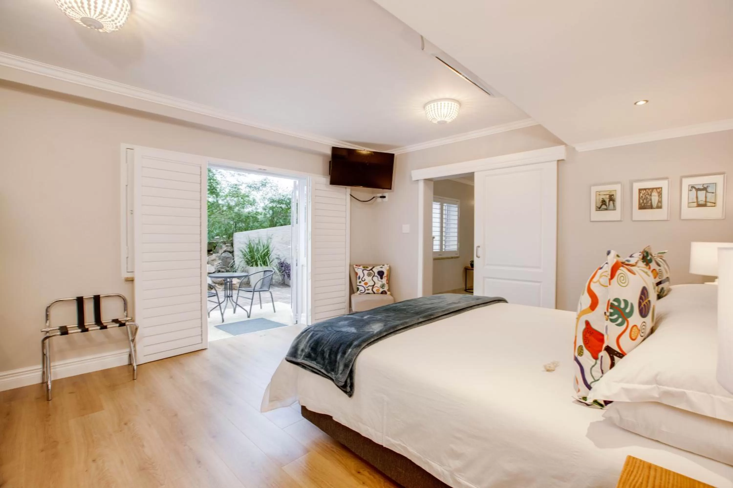 Photo of the whole room, Bed in Amberhall Guesthouse