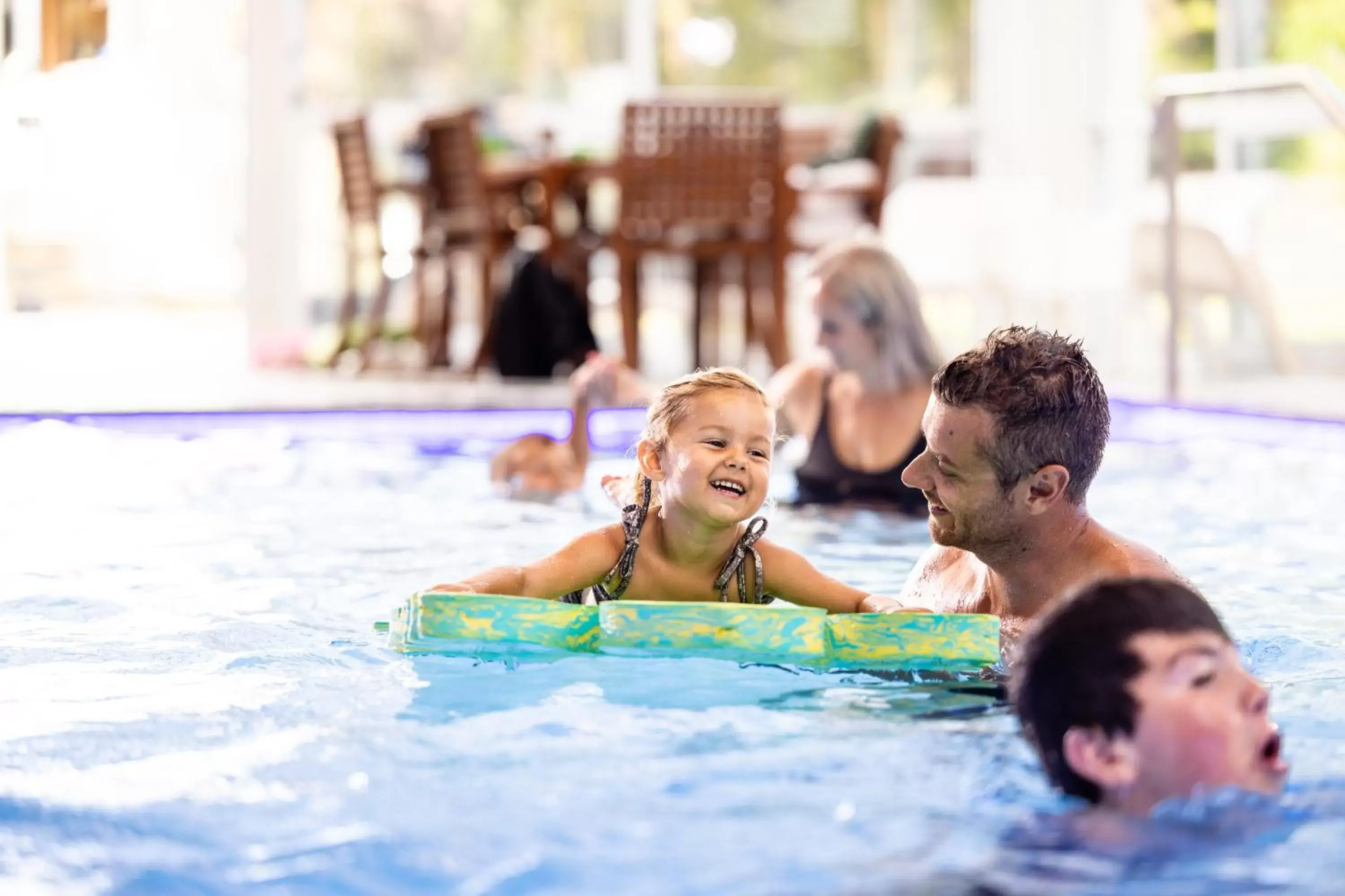 Swimming Pool in Commodore Airport Hotel Christchurch