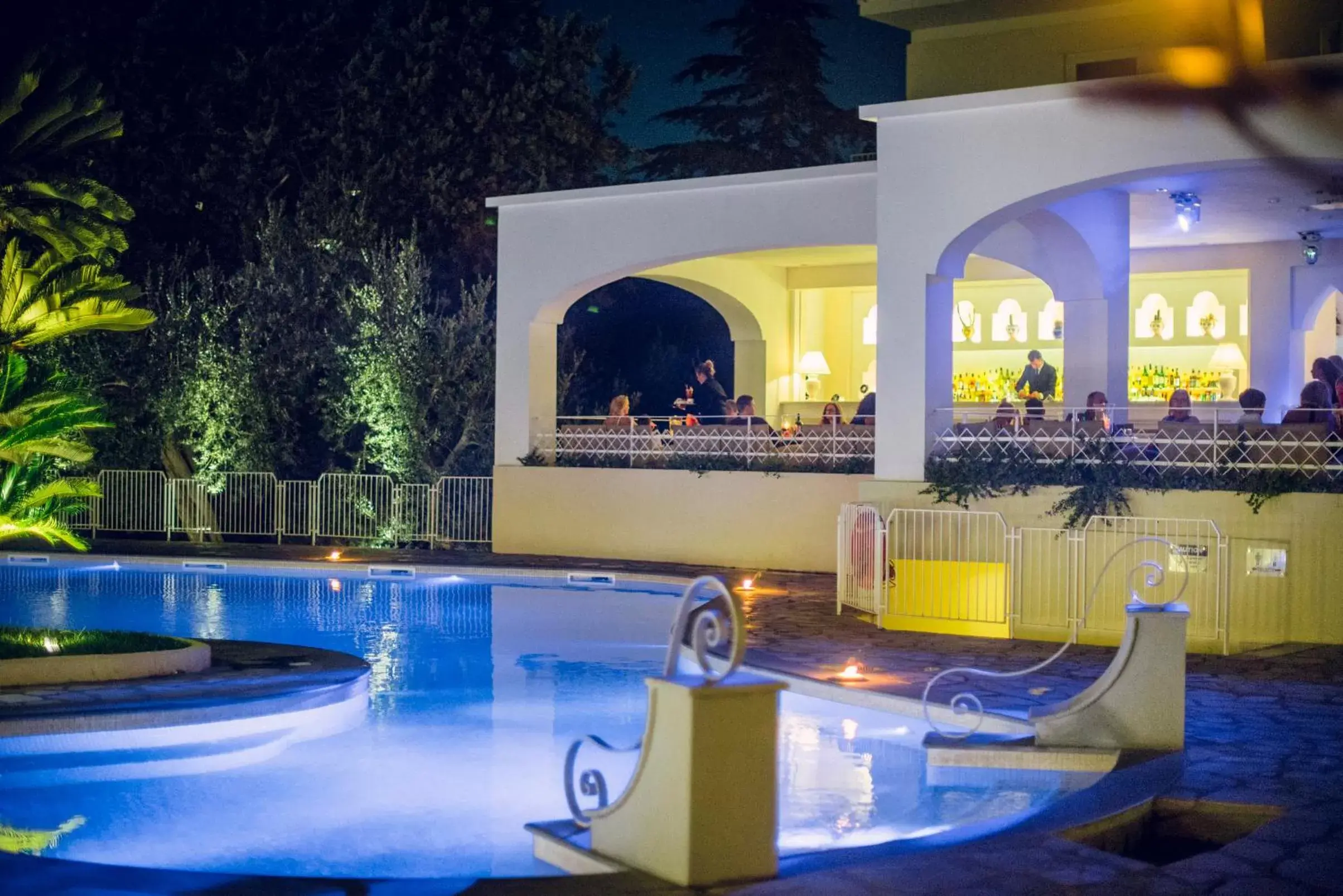 Lounge or bar, Swimming Pool in Grand Hotel Aminta