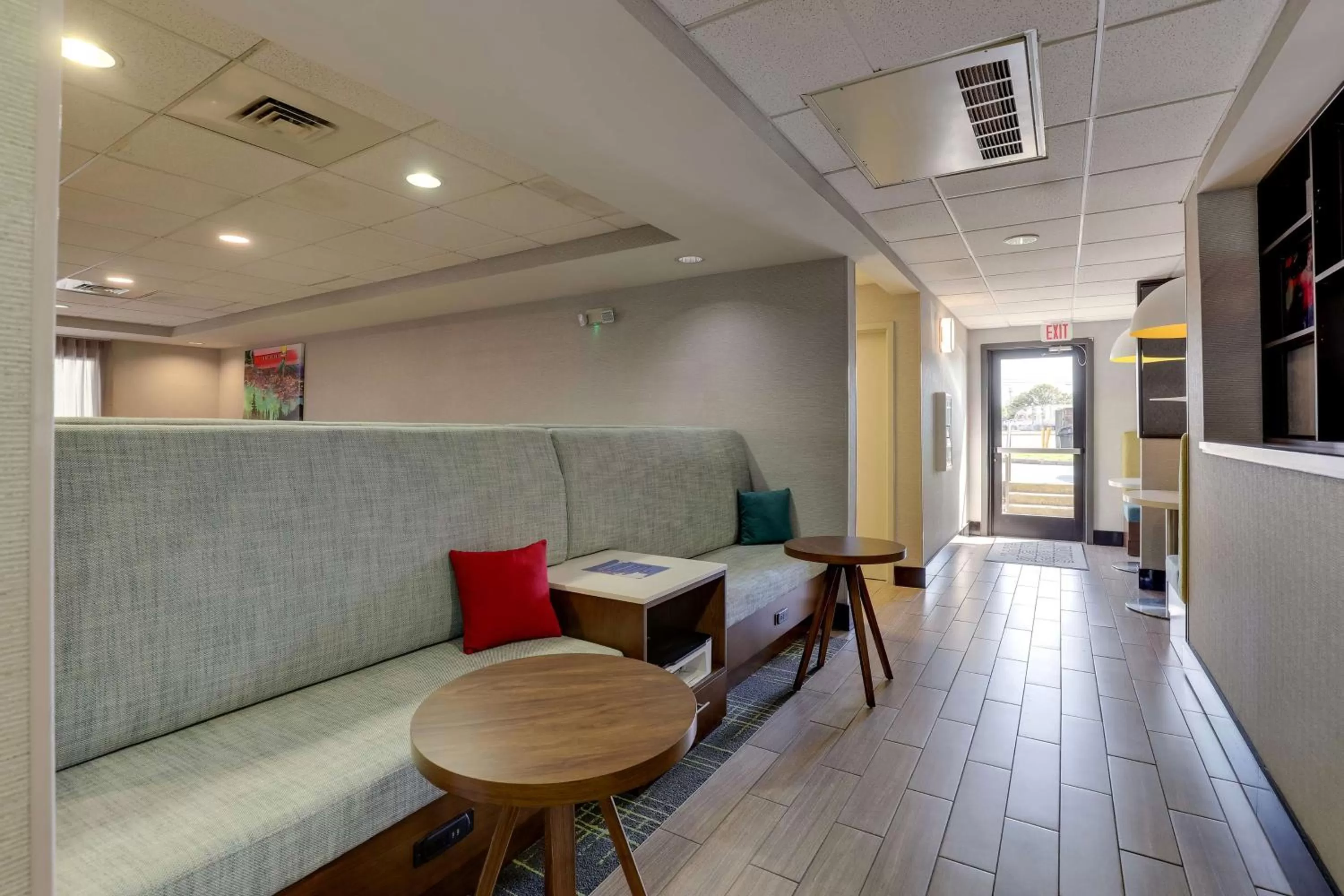 Business facilities in Hampton Inn Cumming