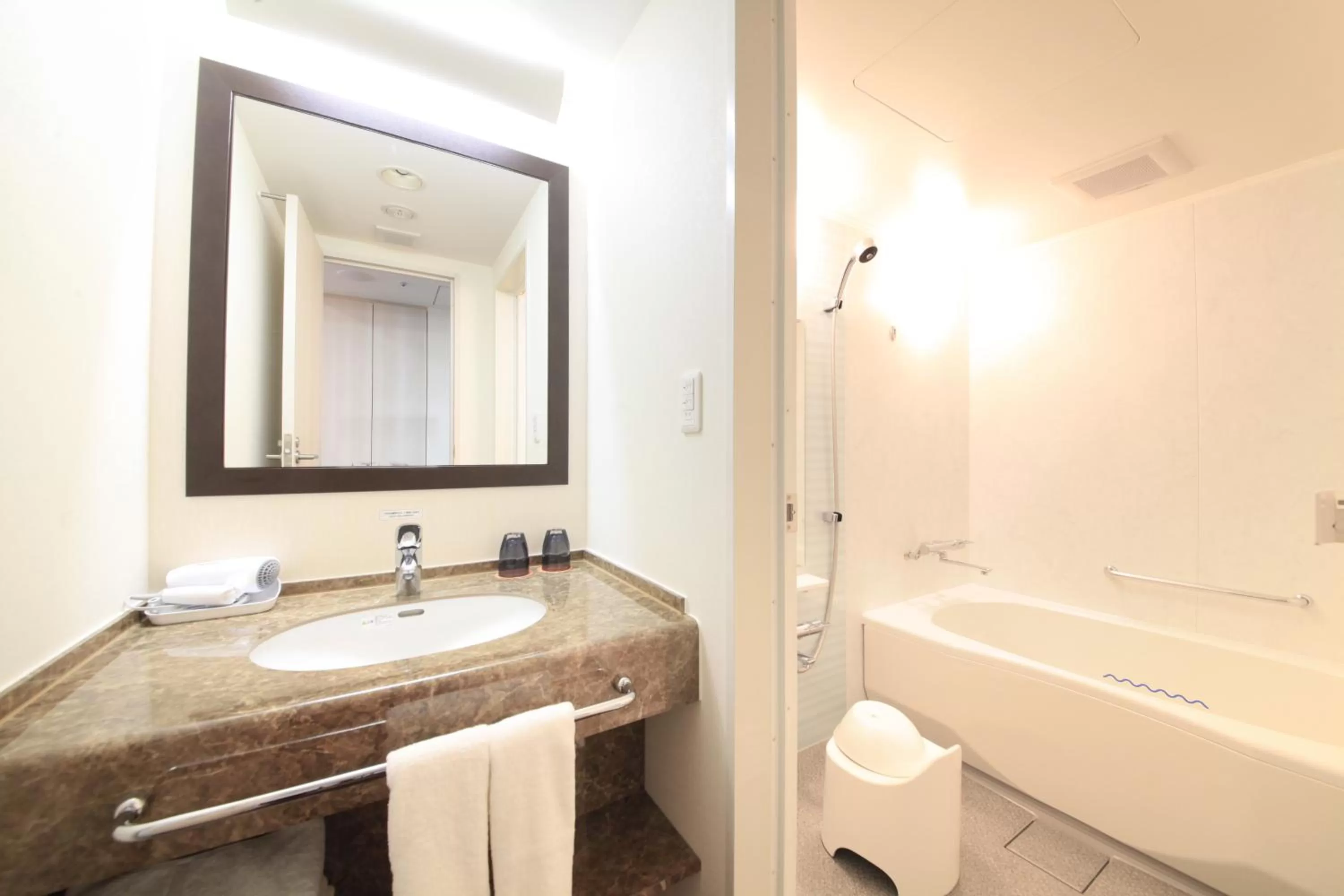 Shower in Vessel Inn Sapporo Nakajima Park