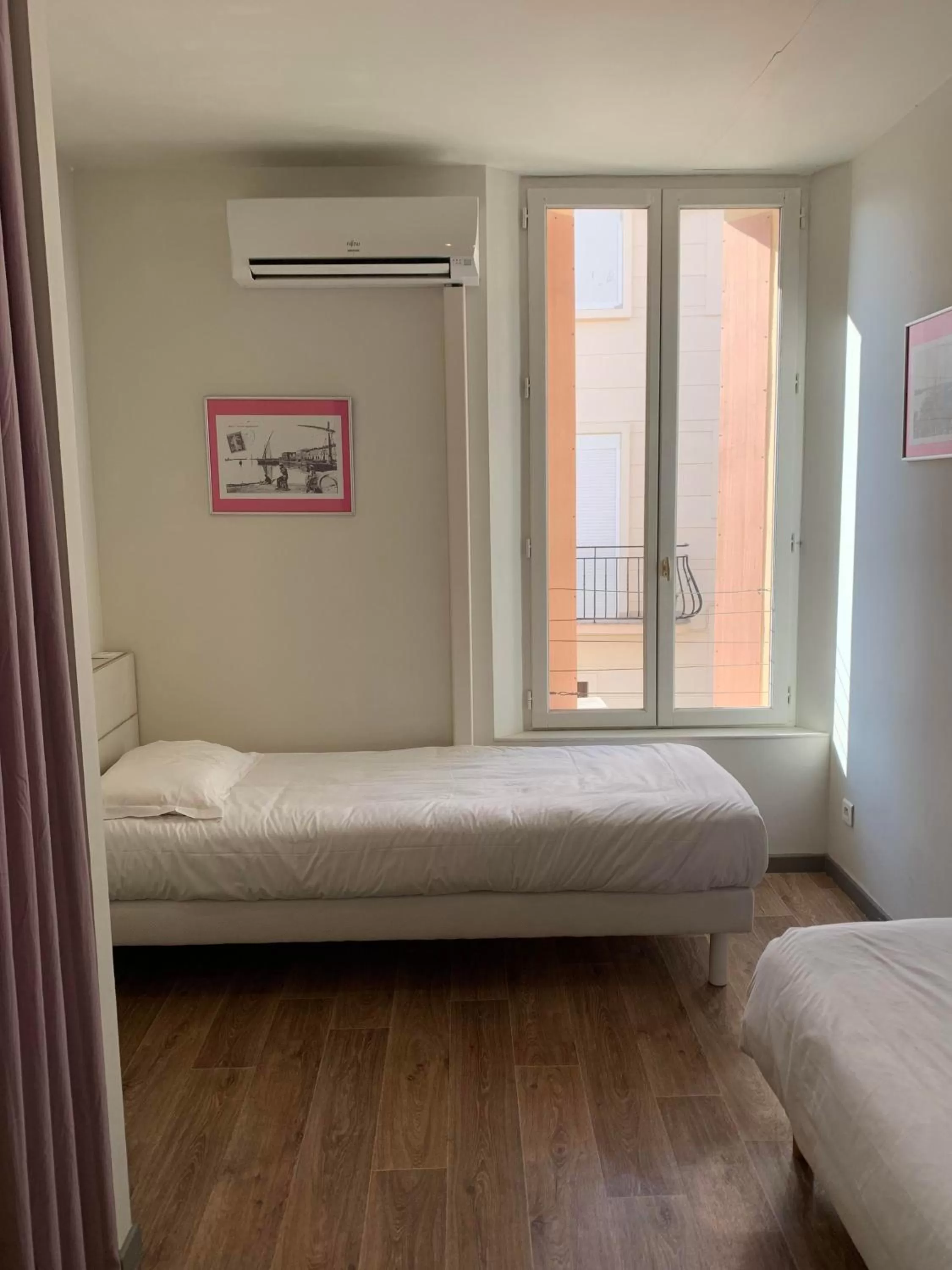 Bed in Hotel-Restaurant Du Port