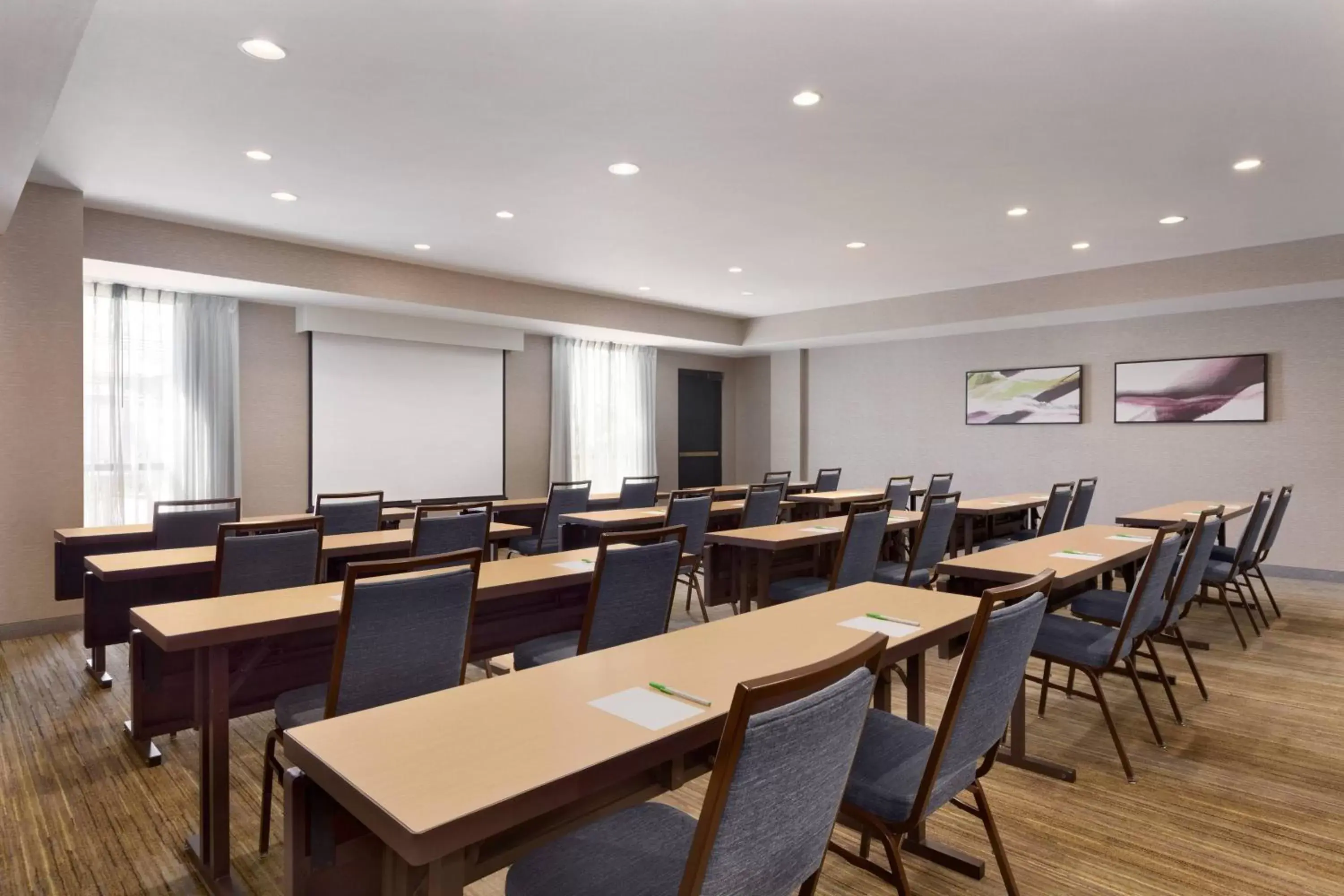 Meeting/conference room in Courtyard By Marriott Las Vegas Stadium Area