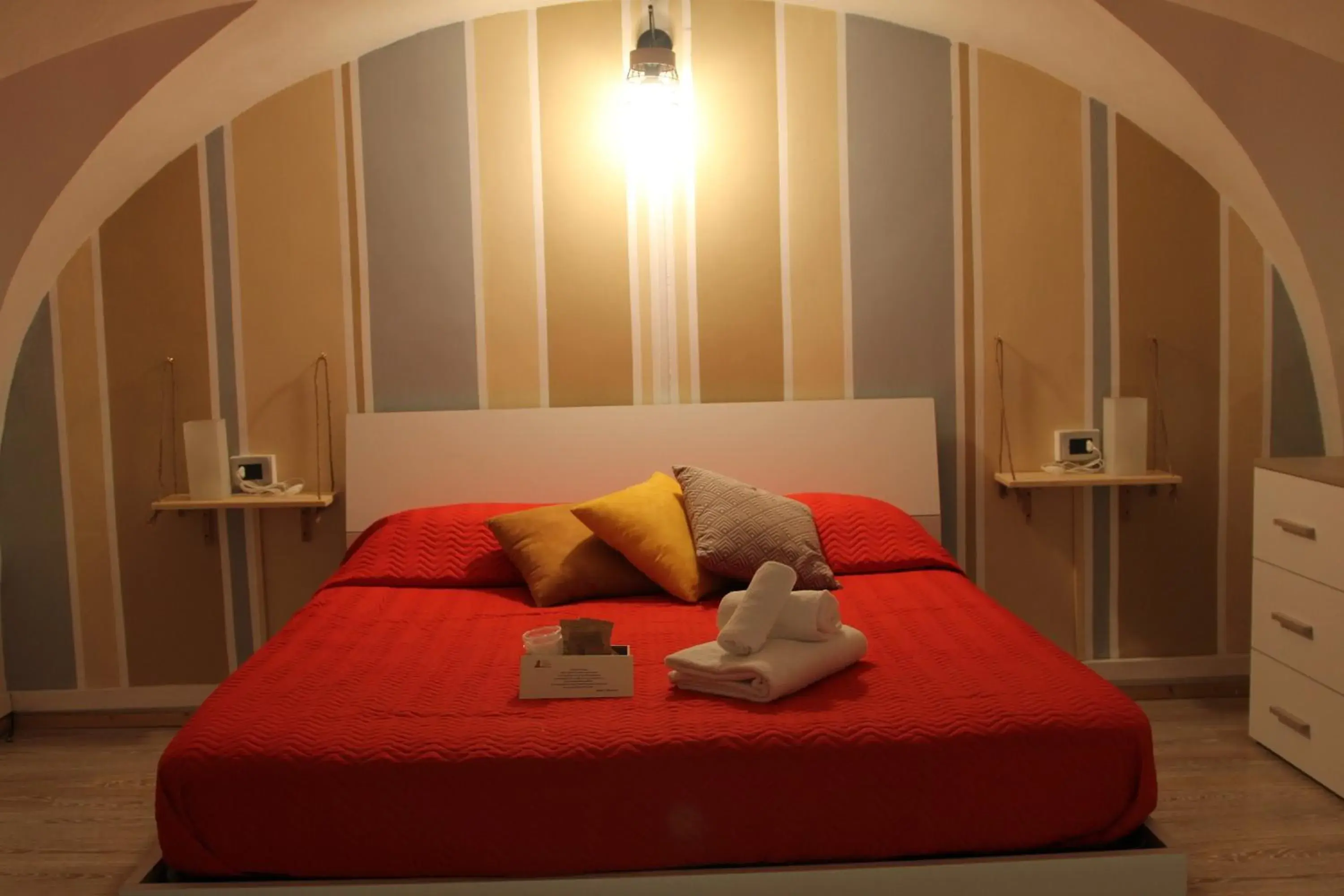 Bedroom, Bed in Sesta Strada