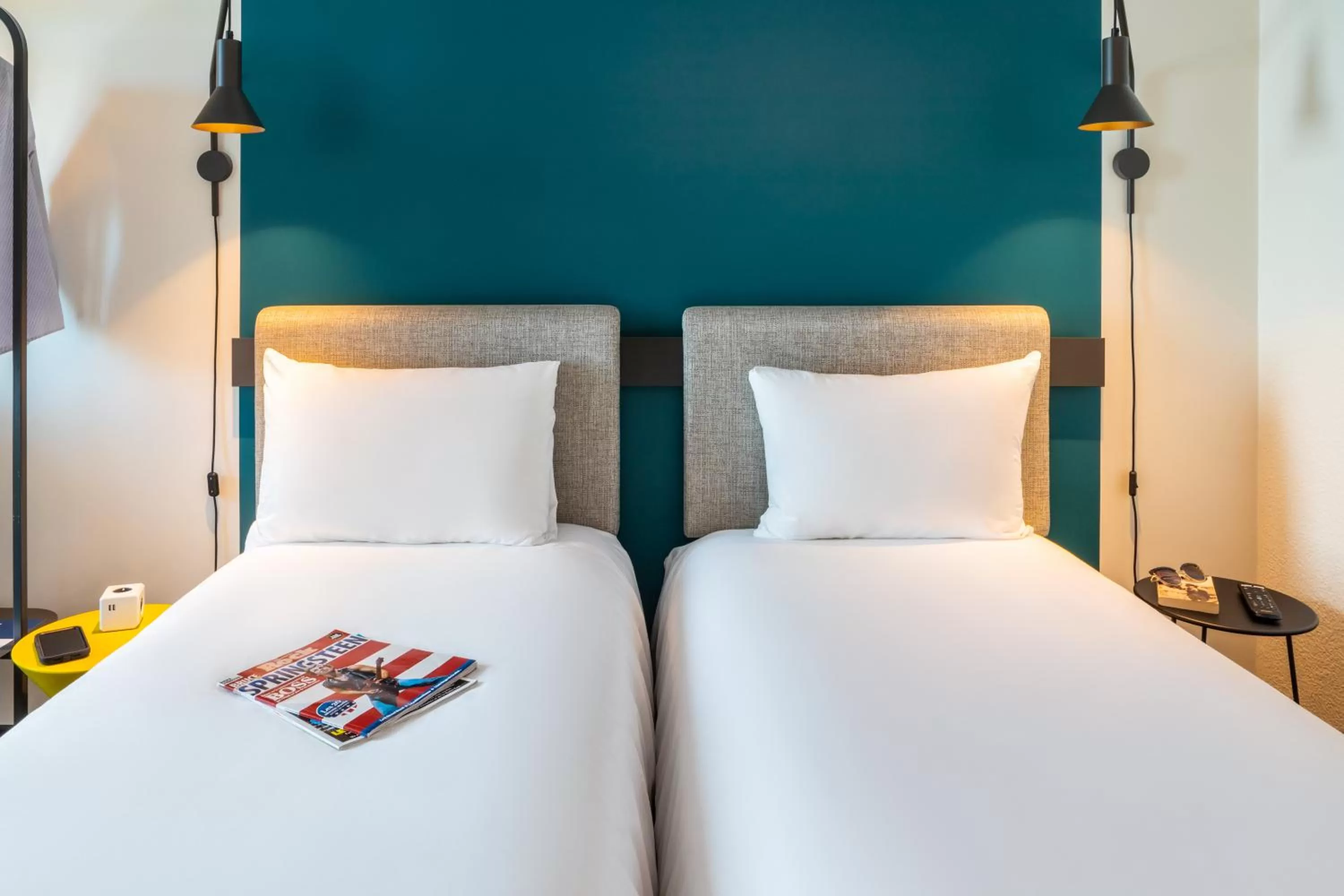 Bedroom, Bed in ibis Paris Coeur d'Orly Airport