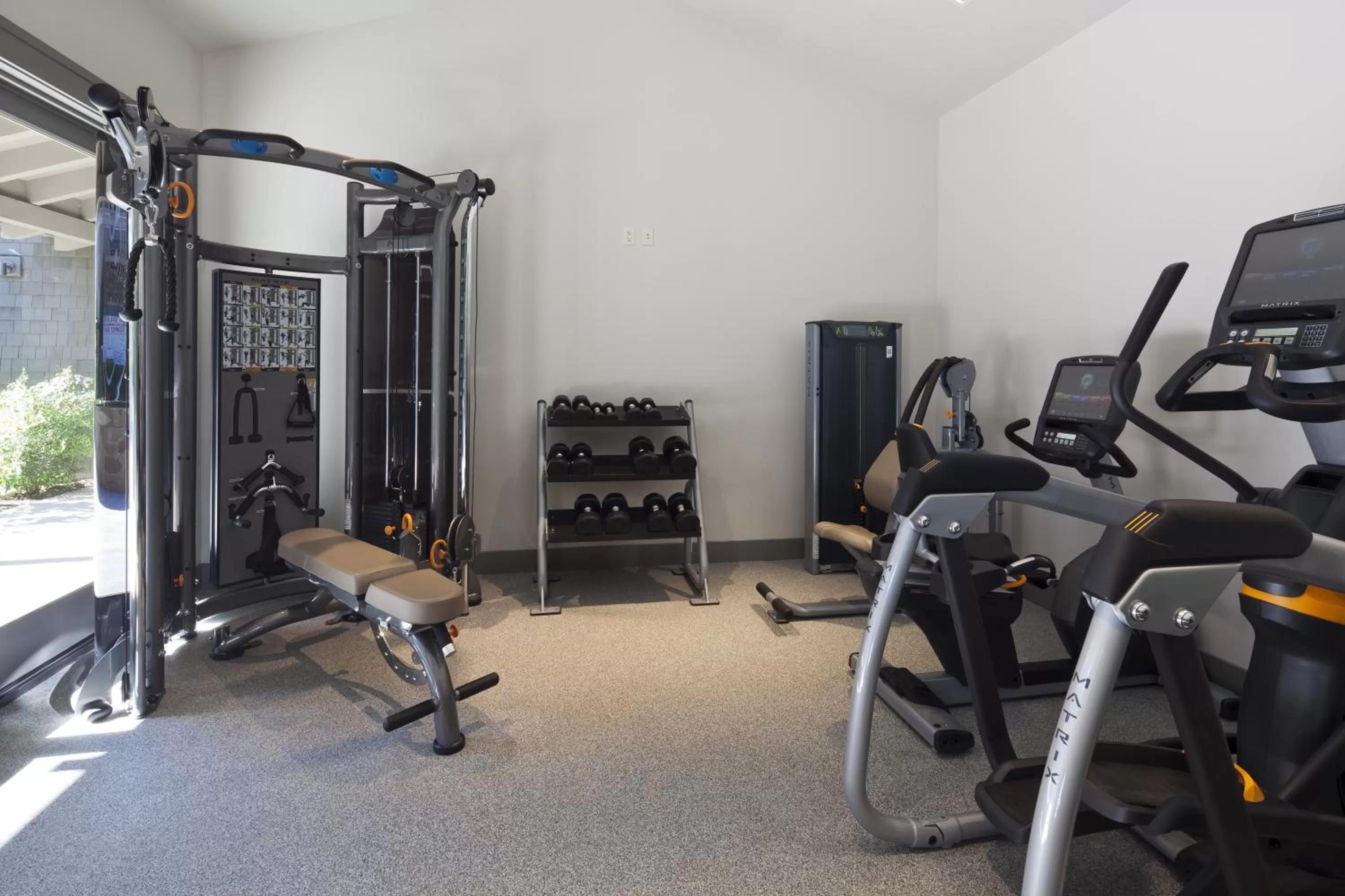 Fitness centre/facilities in SENZA Hotel