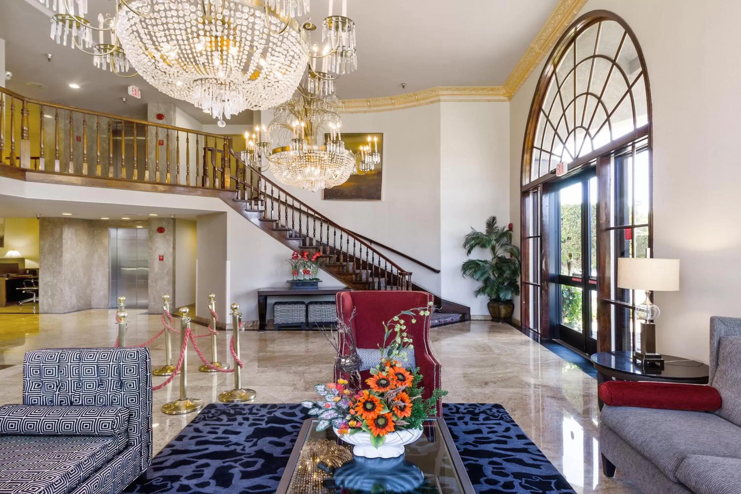 Breakfast in Best Western Plus Newport Mesa Inn Breakfast in Best Western Plus Newport Mesa Inn