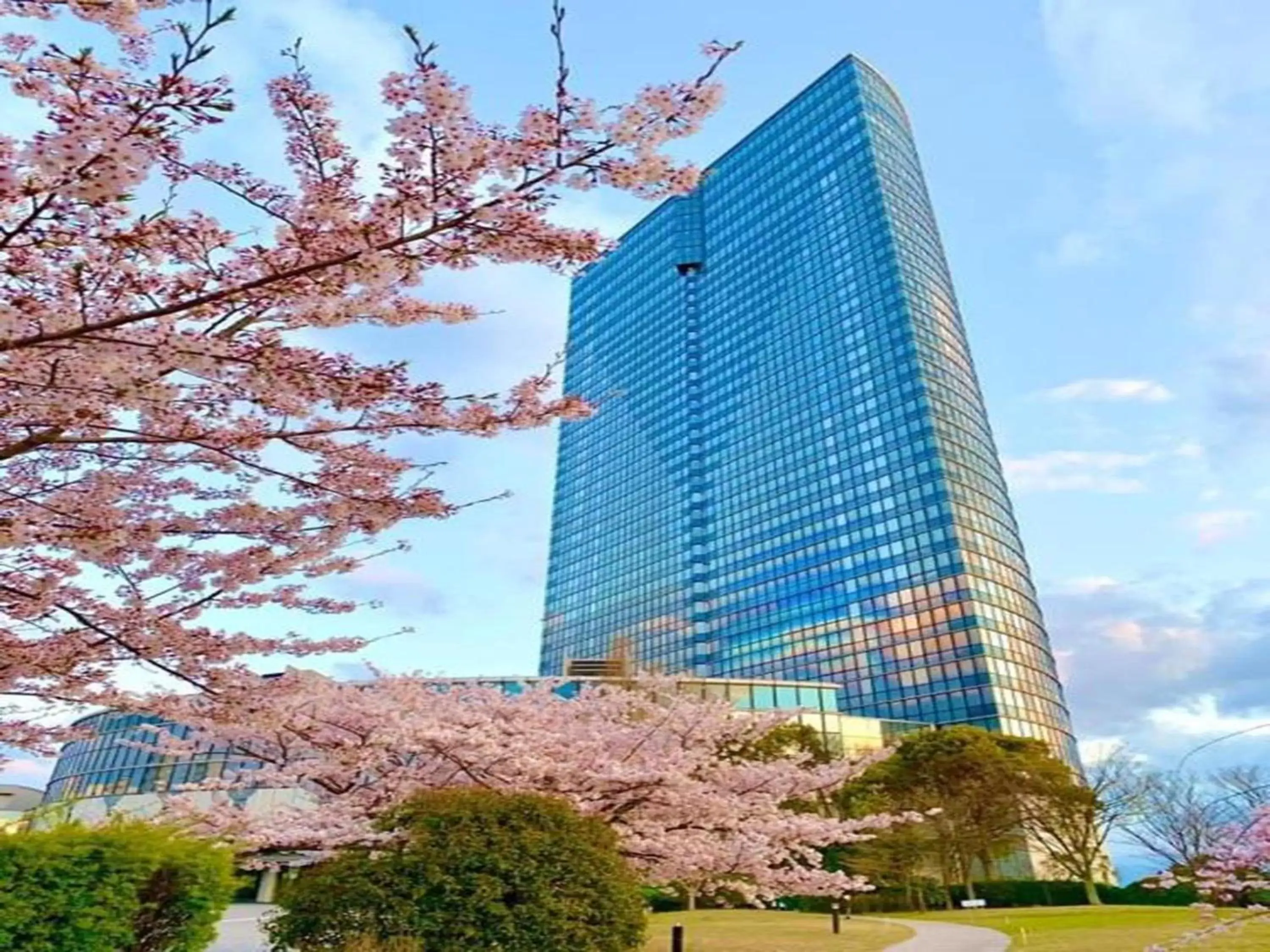 Natural landscape, Property Building in Lake Biwa Otsu Prince Hotel