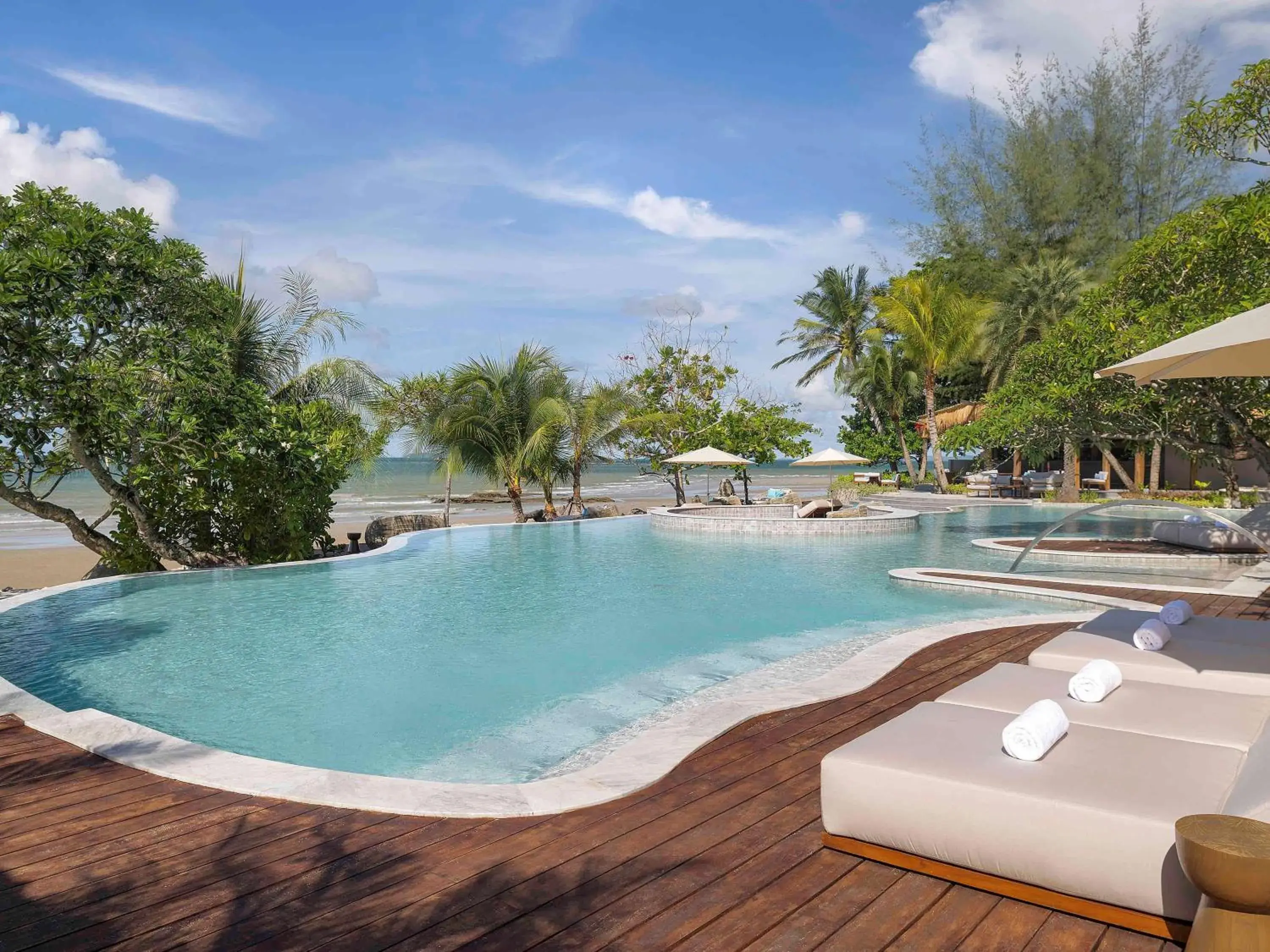 Pool view, Swimming Pool in Mercure Rayong Lomtalay Villas & Resort
