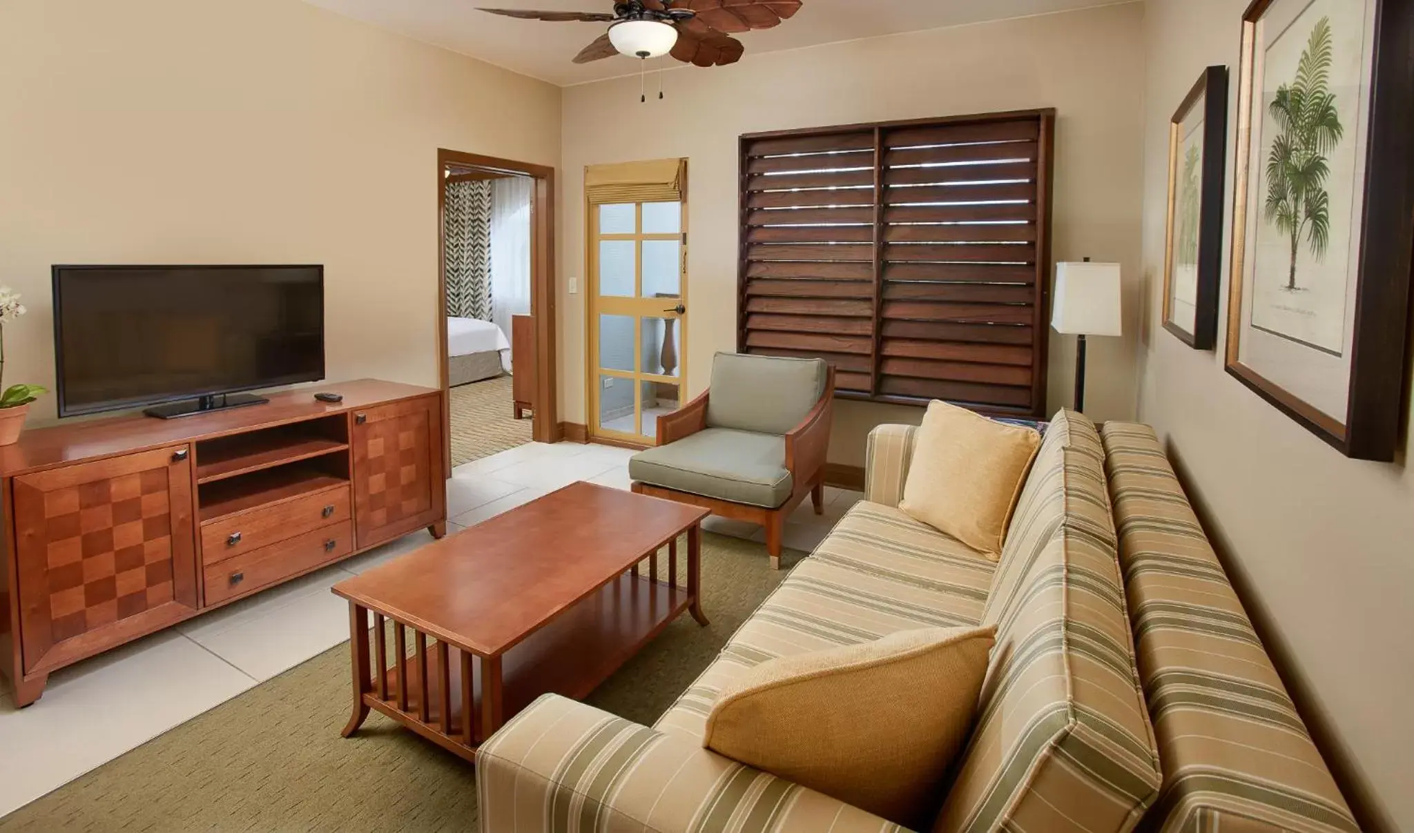 Living room, Seating Area in Eagle Aruba Resort & Casino