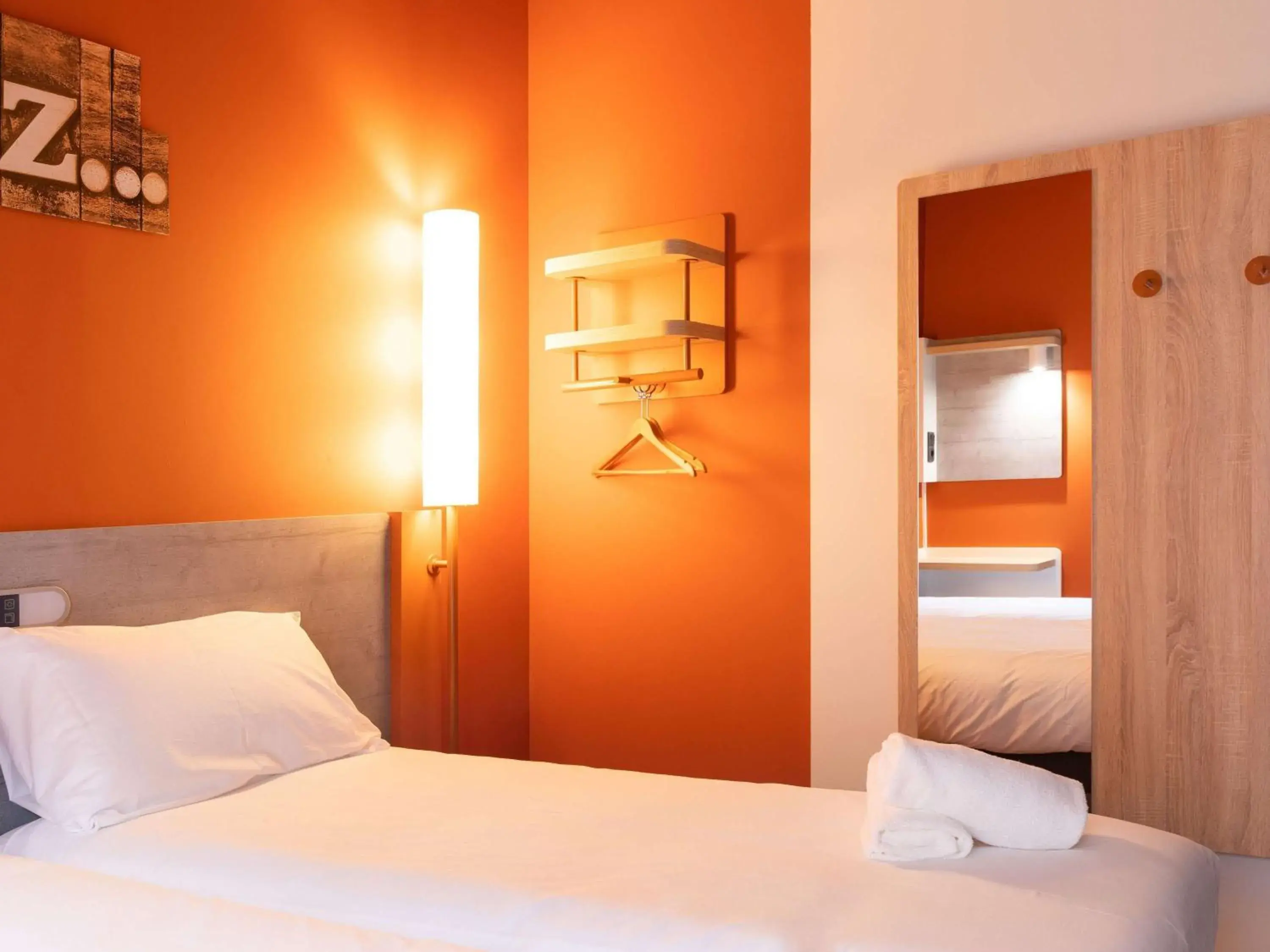 Bedroom, Bed in ibis budget Bilbao City